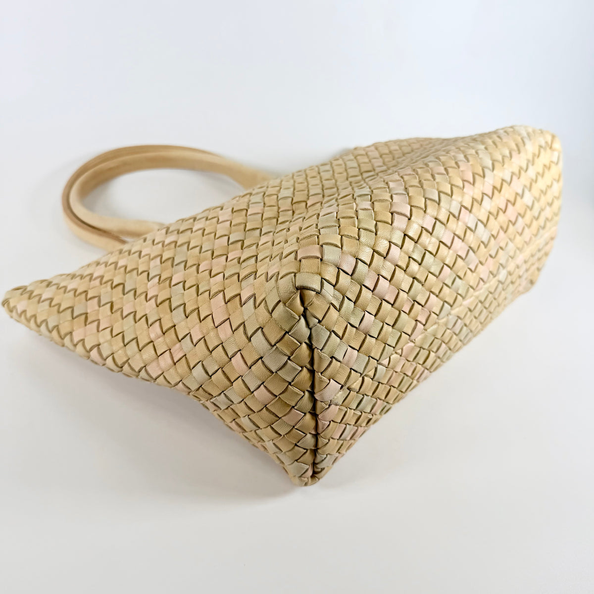 2608 secondhand BOTTEGA VENETA Intrecciato Tote Bag Beige
