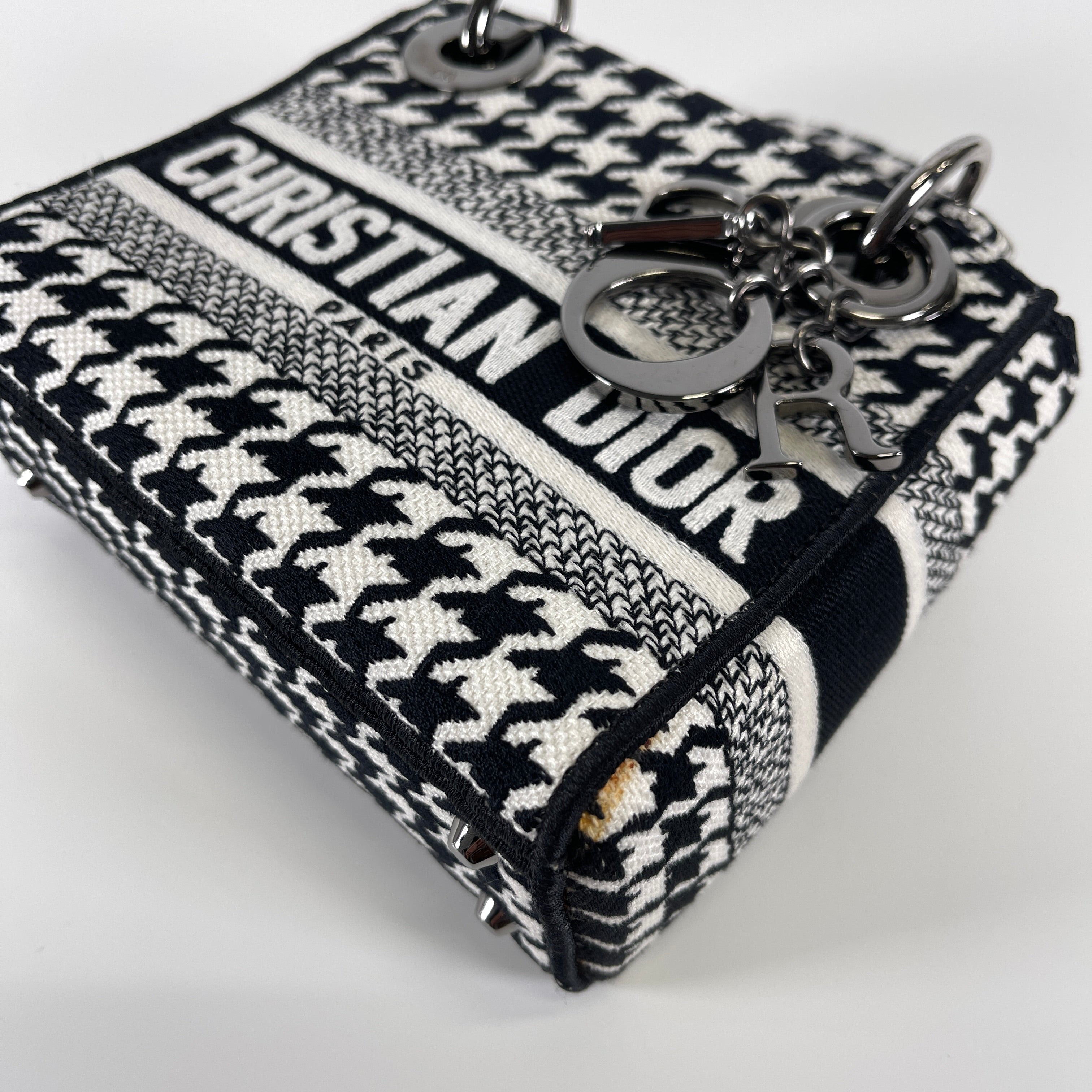 2504 DIOR shoulder
