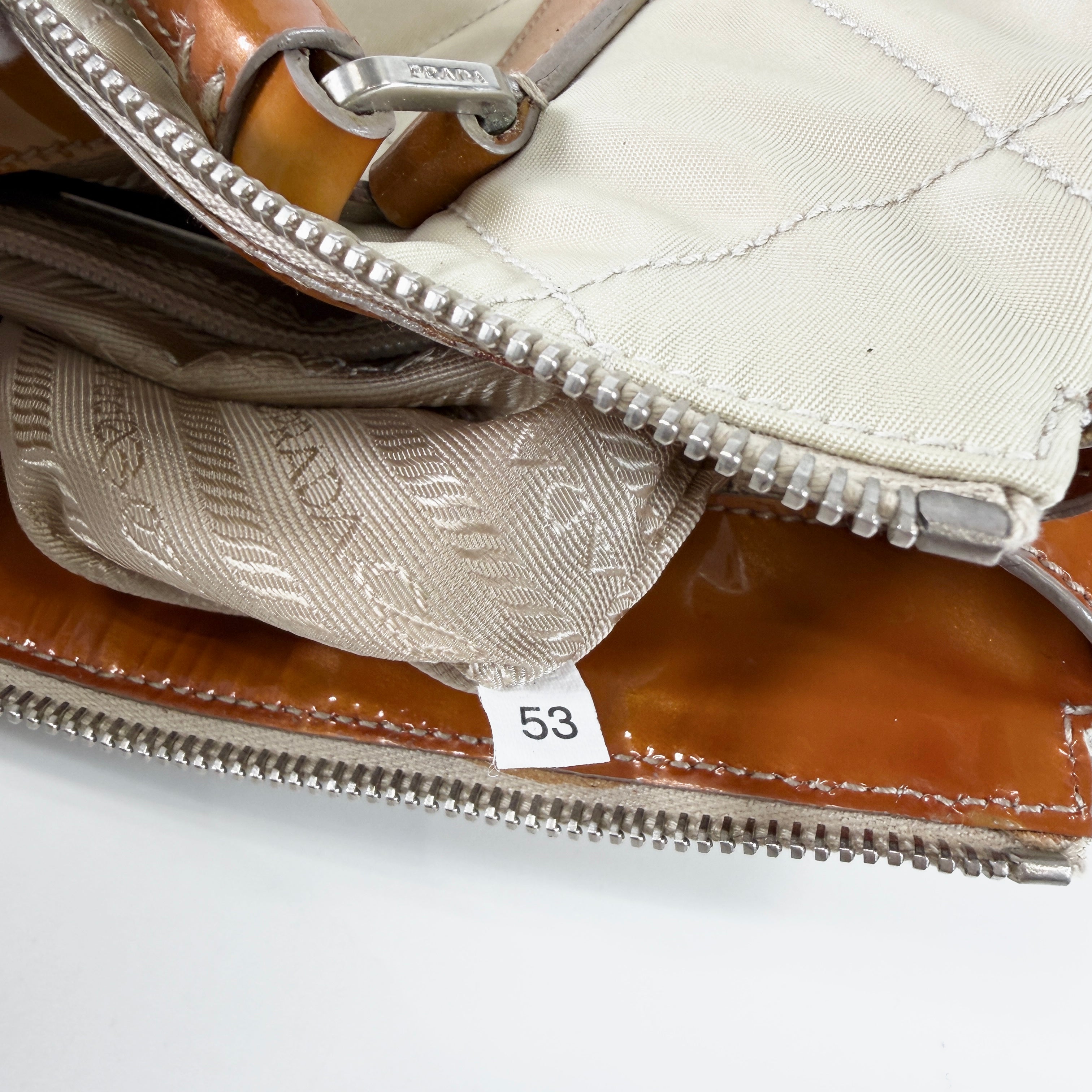 2606 secondhand PRADA hand bag