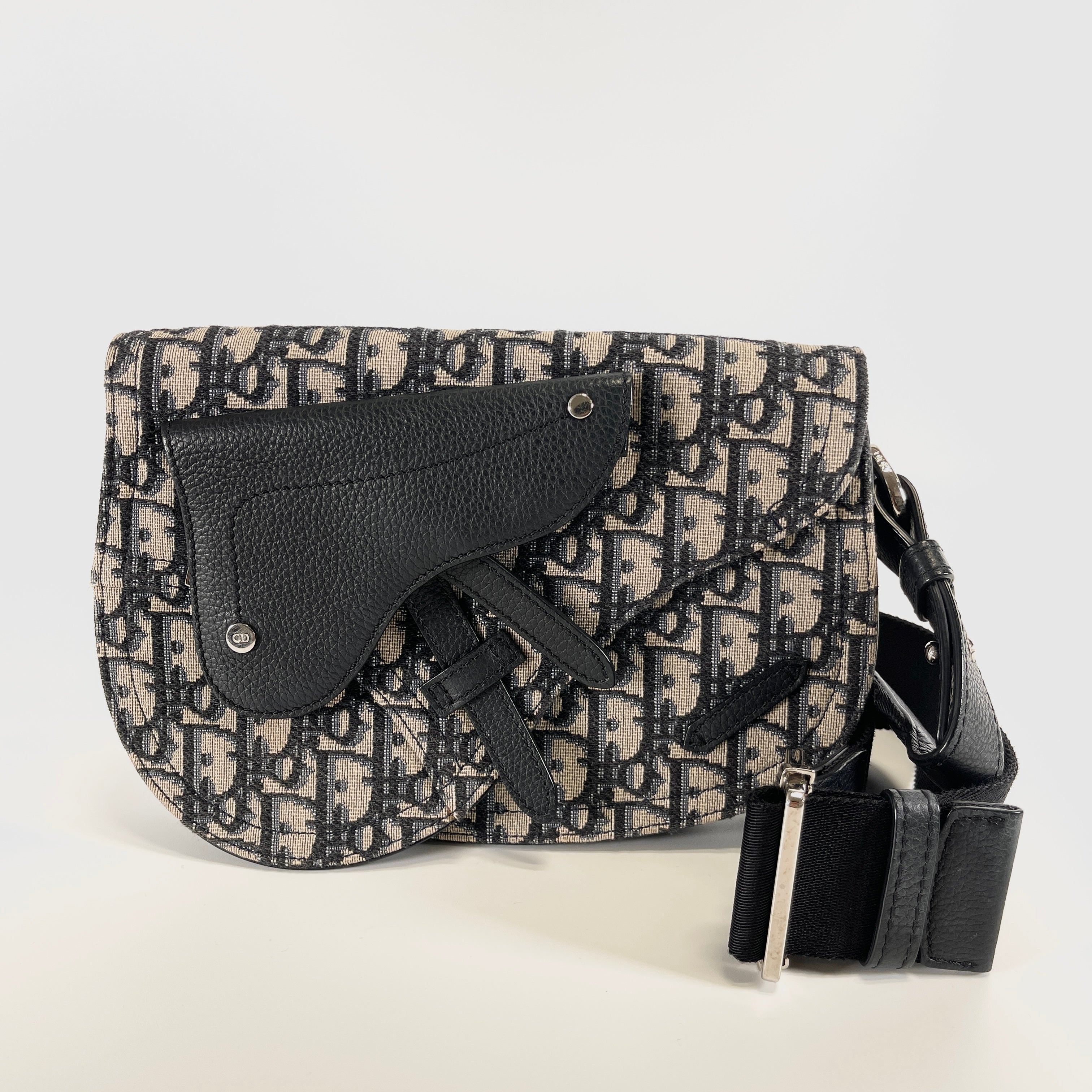 2605 secondhand CD bag saddle of leak / Navy × gray Jacquard