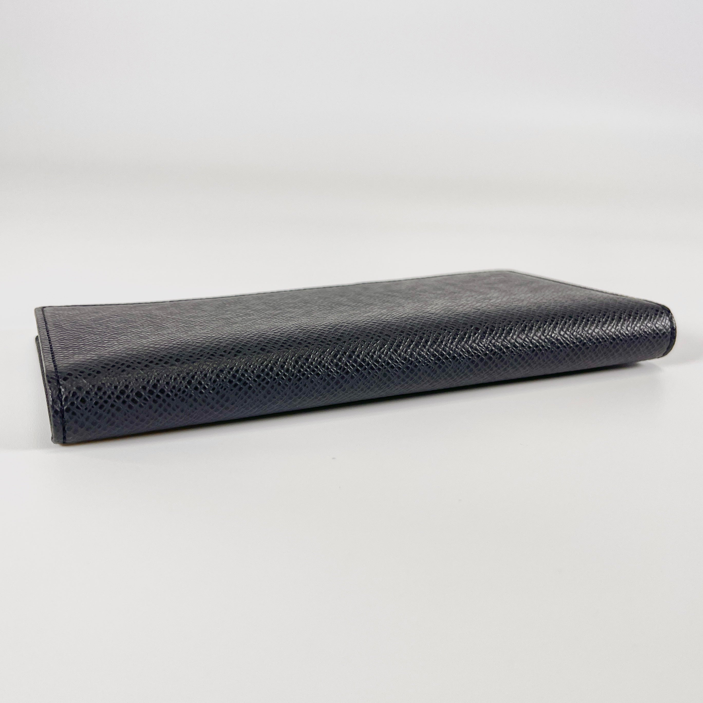 2603 secondhand LV Porto Balur cult Credit Taiga Bifold Long wallet