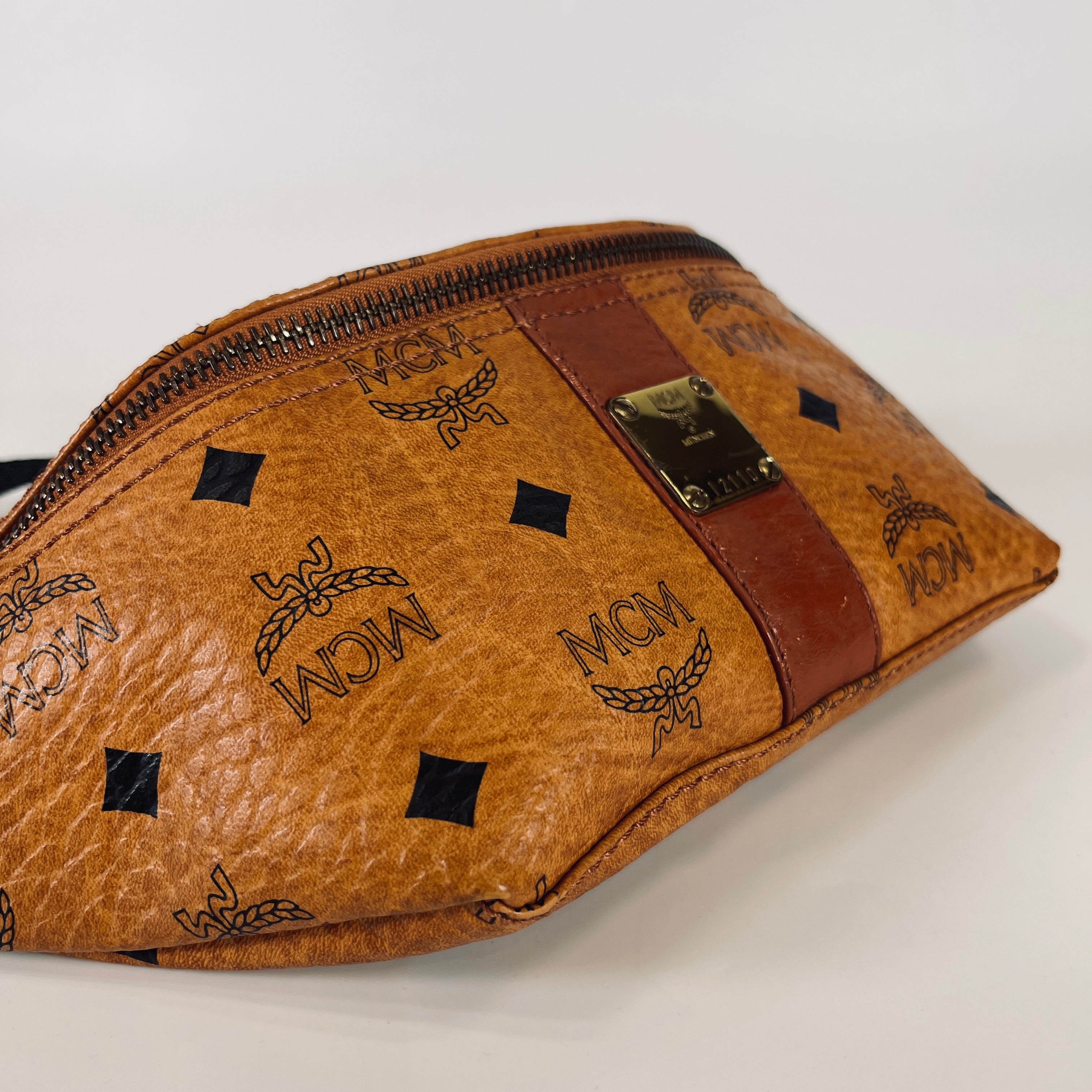 2606 secondhand MCM Waist pouch