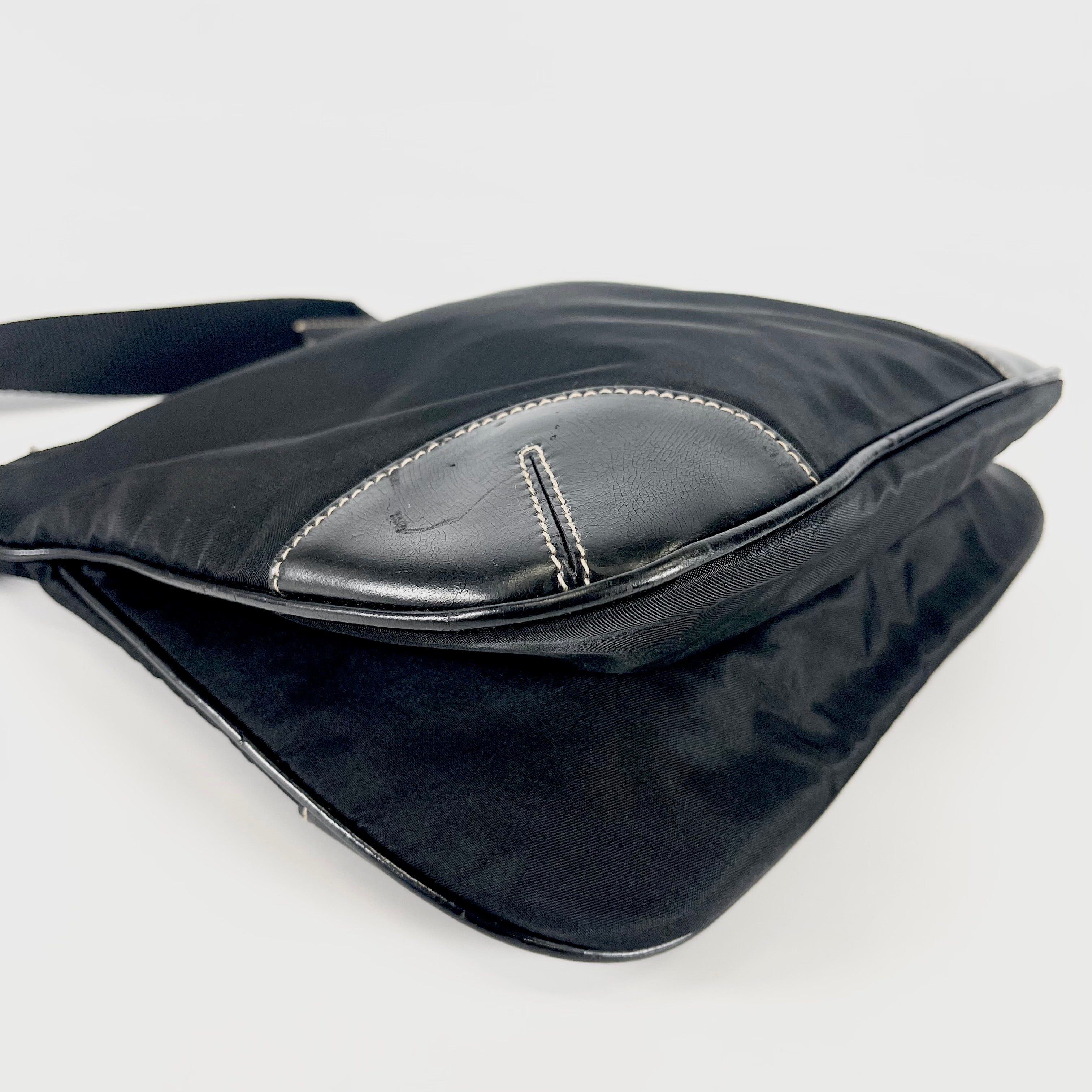 2605 secondhand PRADA nylon Shoulder bag