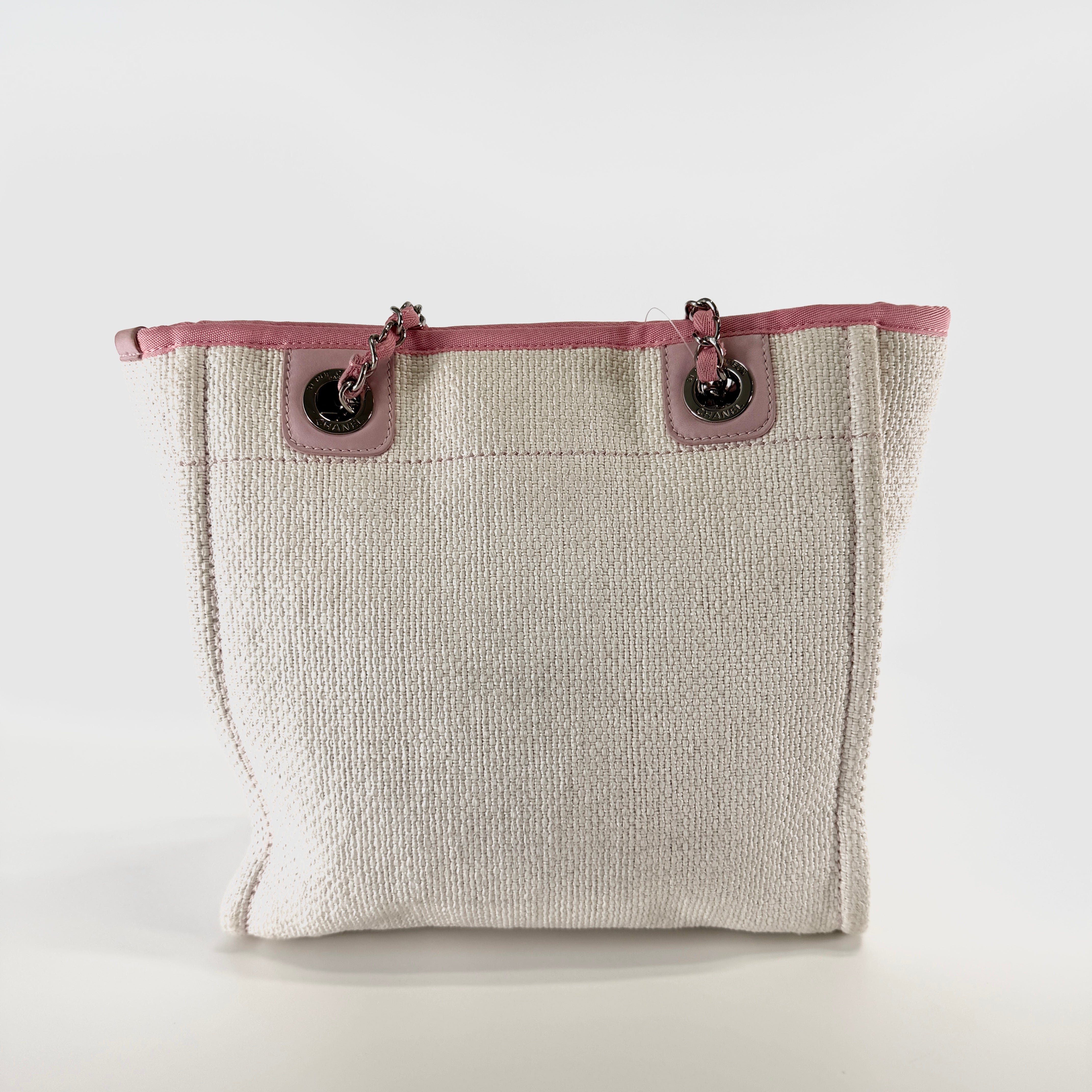 2606 secondhand CHANEL Shoulder bag / Crossbody Bag Deauville