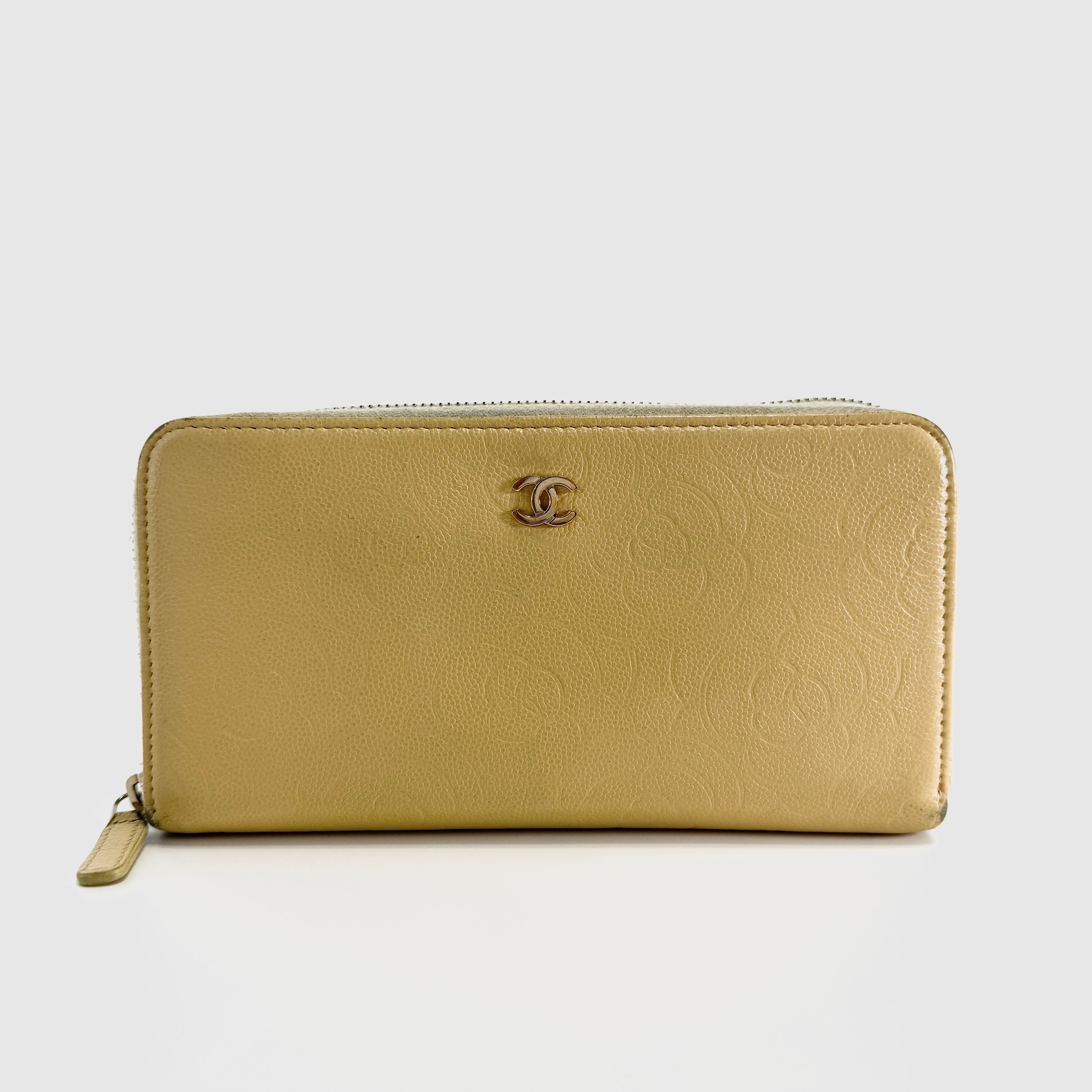 2605 secondhand CHANEL Camellia round fastener Long wallet