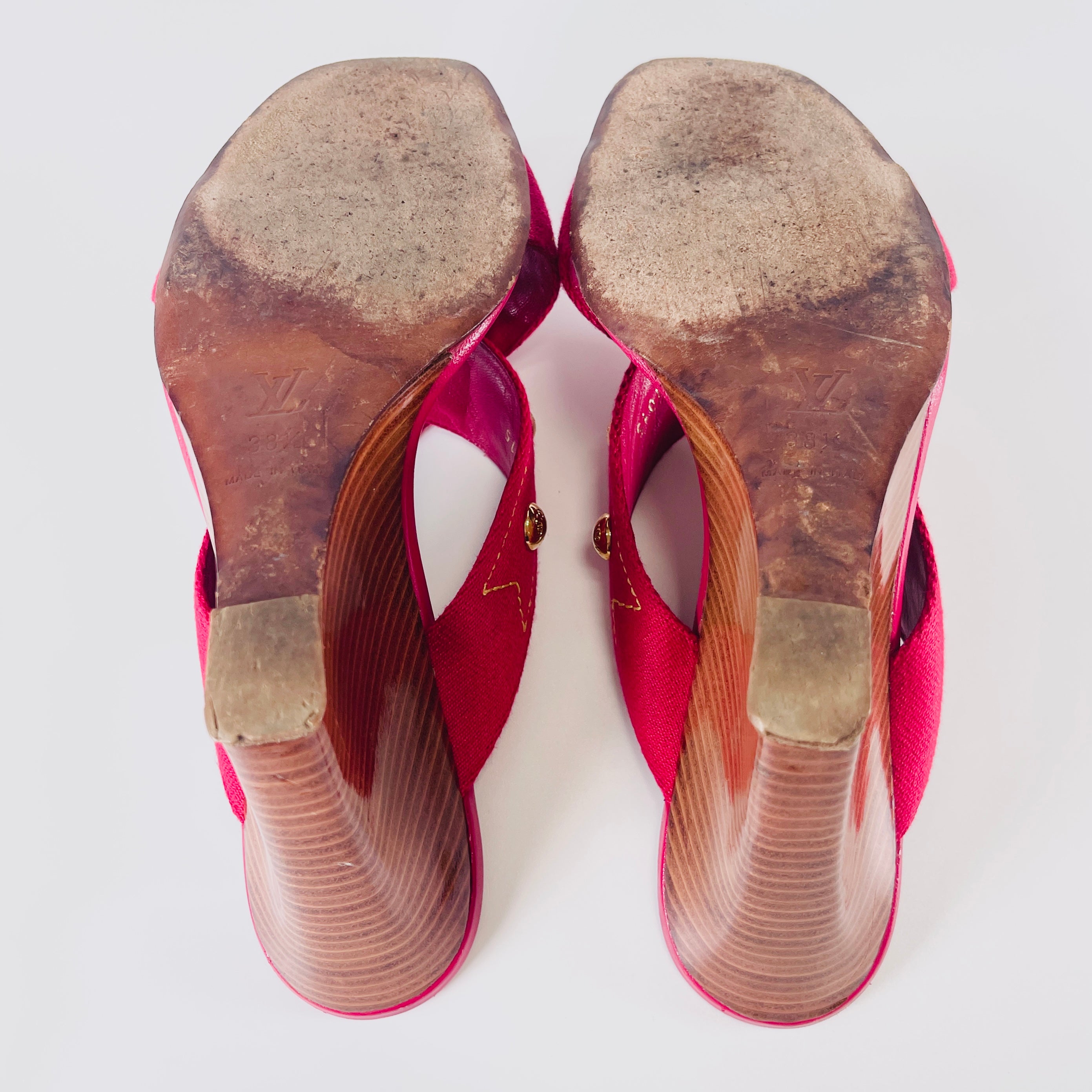 2606 secondhand LV Sandals