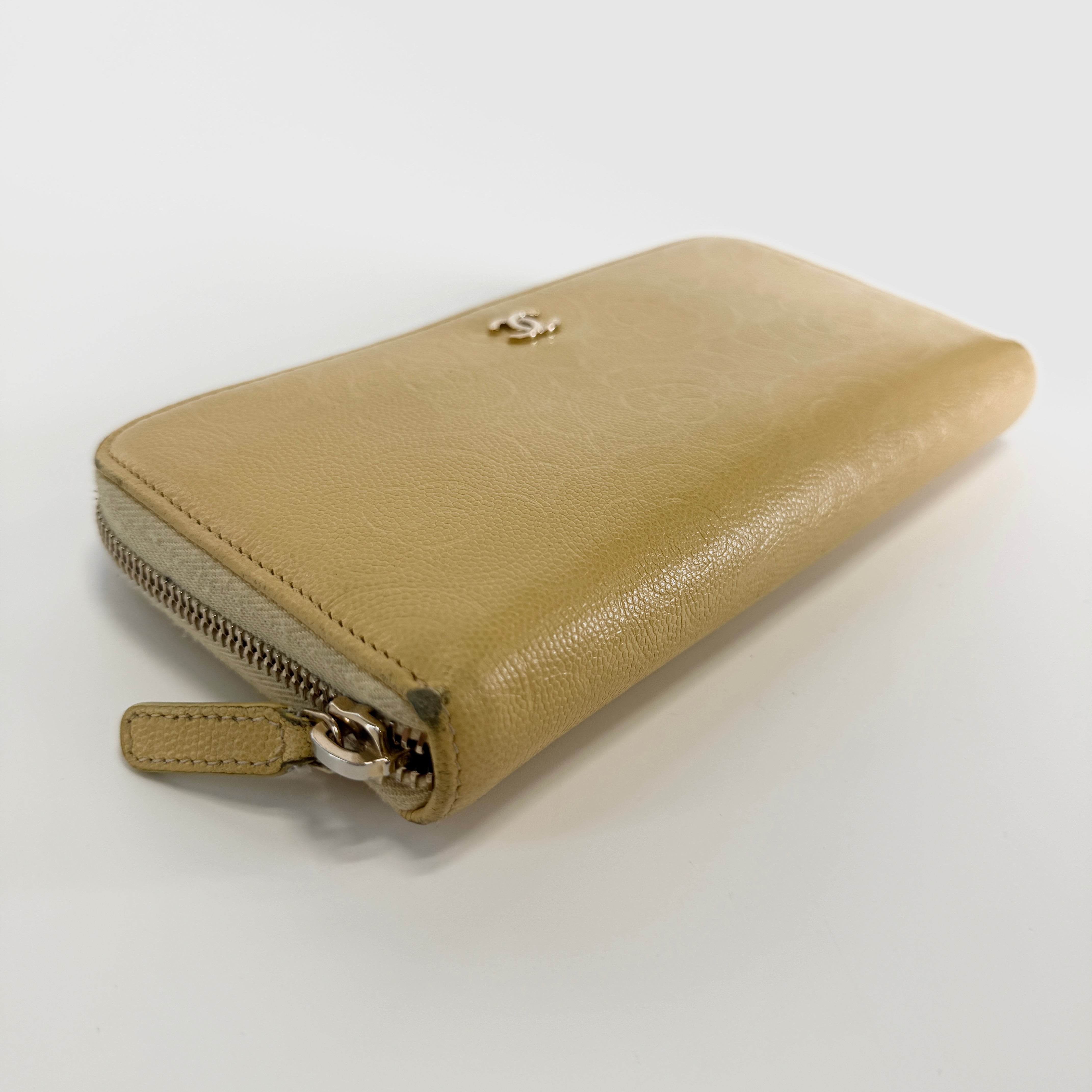 2605 secondhand CHANEL Camellia round fastener Long wallet