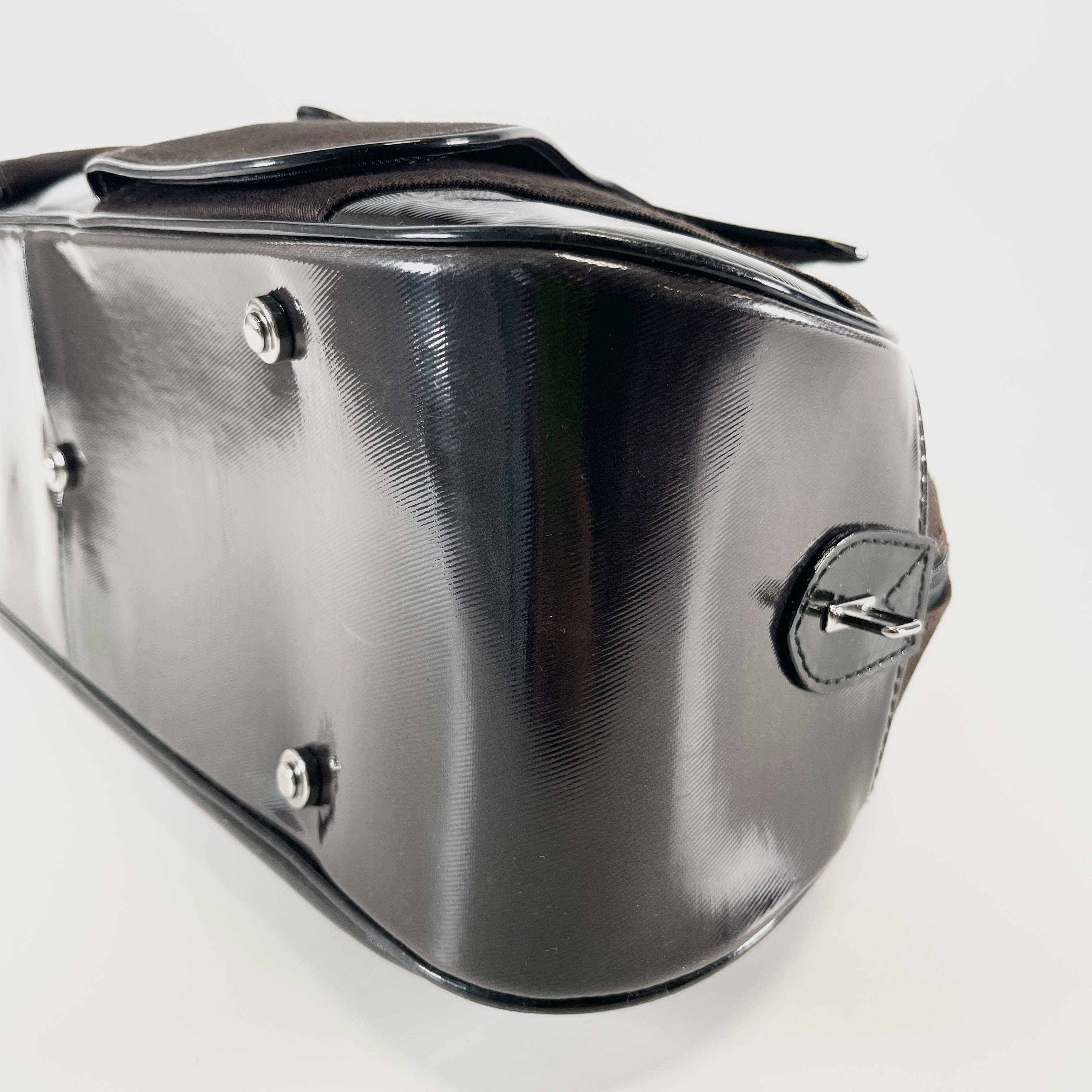 2605 secondhand CD hand bag