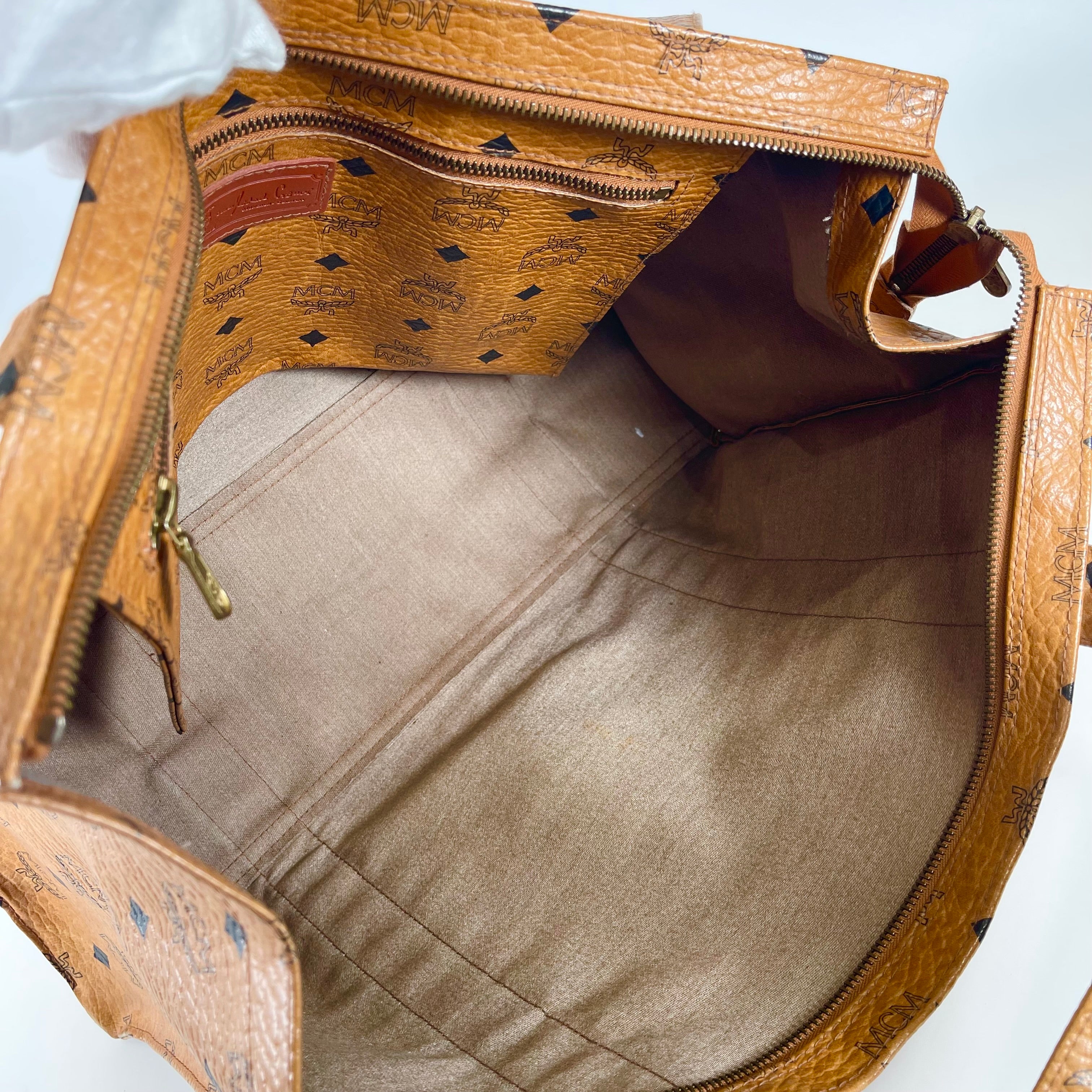 2605 secondhand MCM Shoulder bag