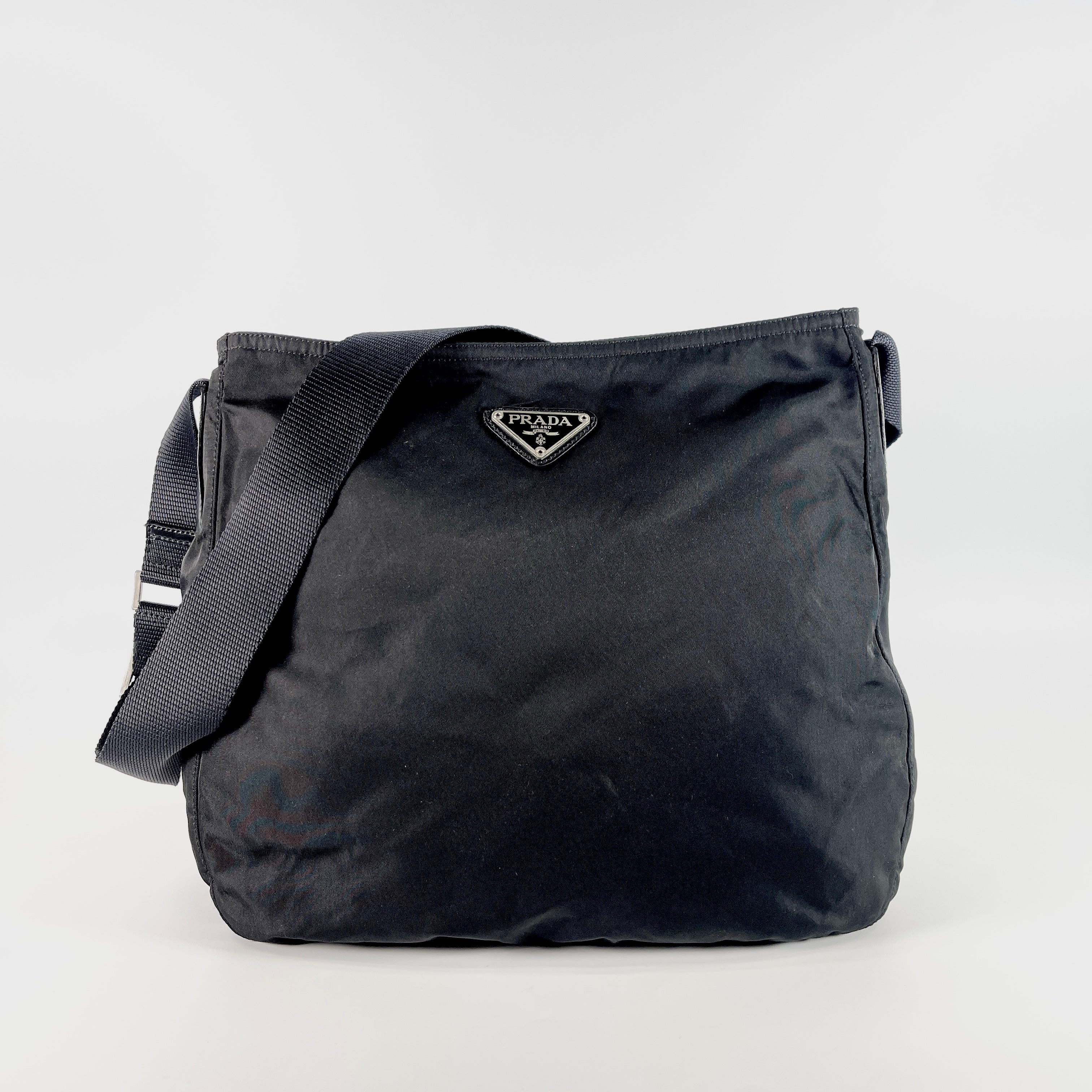 2604 secondhand PRADA nylon Shoulder bag