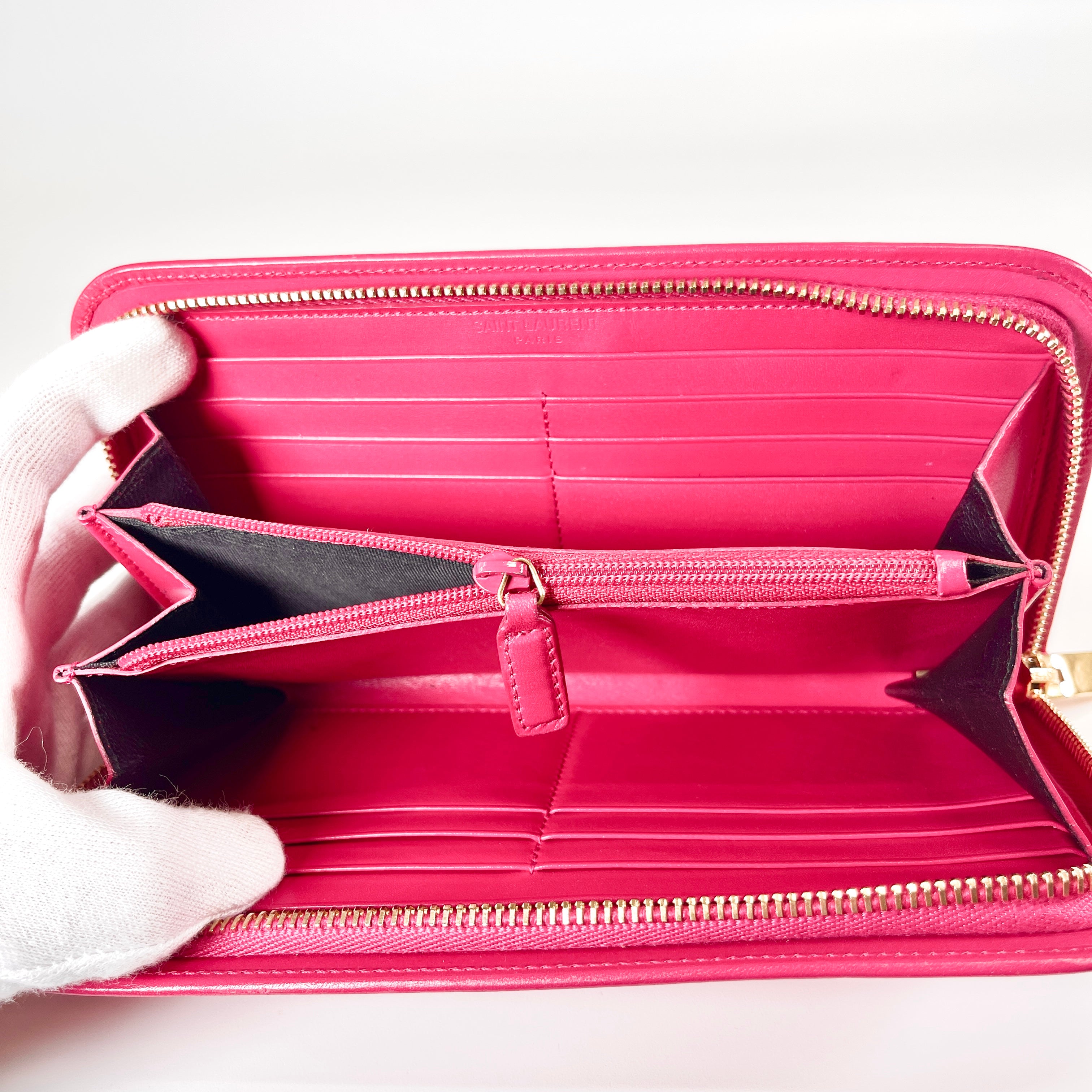 2603 secondhand SAINTLAURENT ★ leather round fastener Long wallet pink