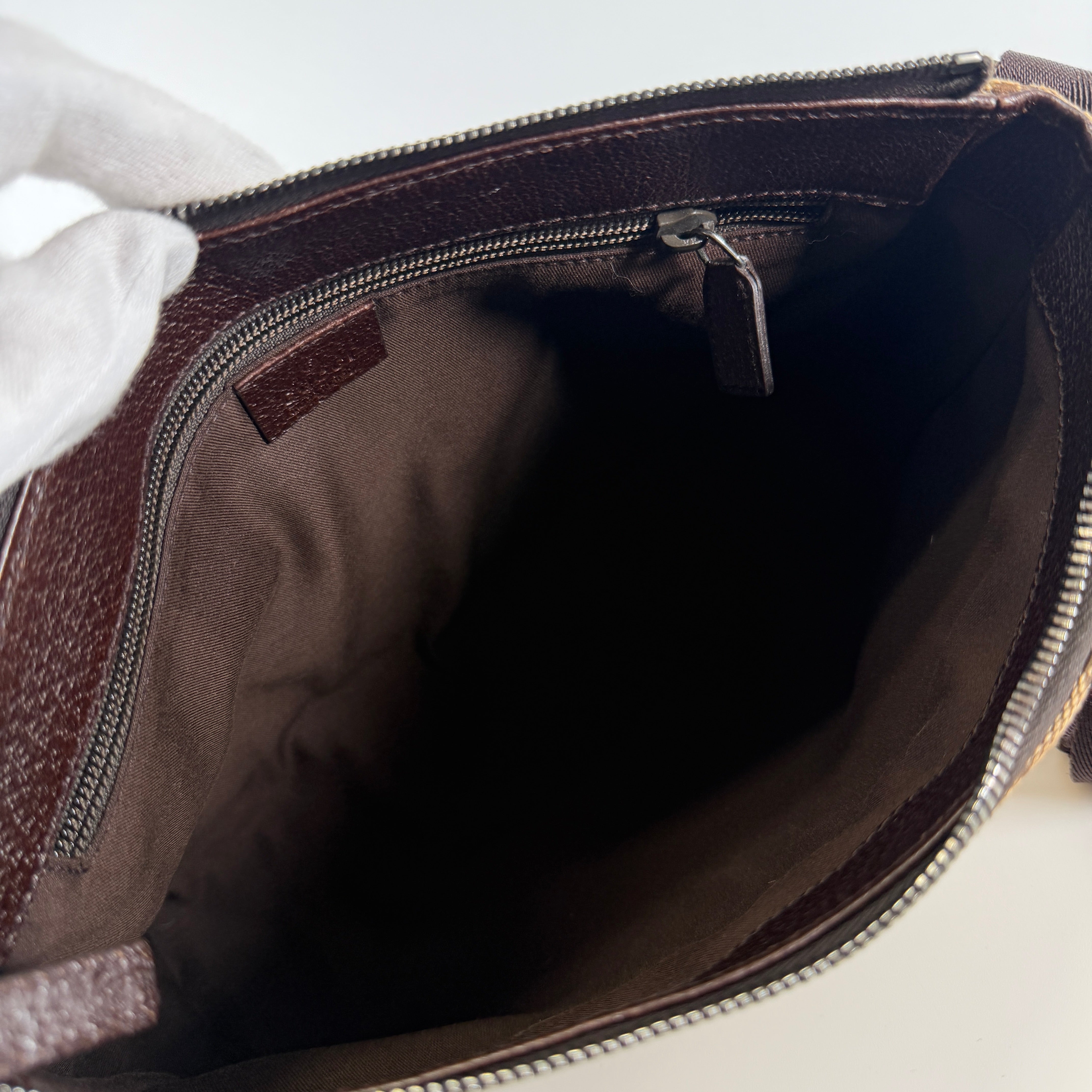2606 secondhand GUCCI GG canvas Shoulder bag