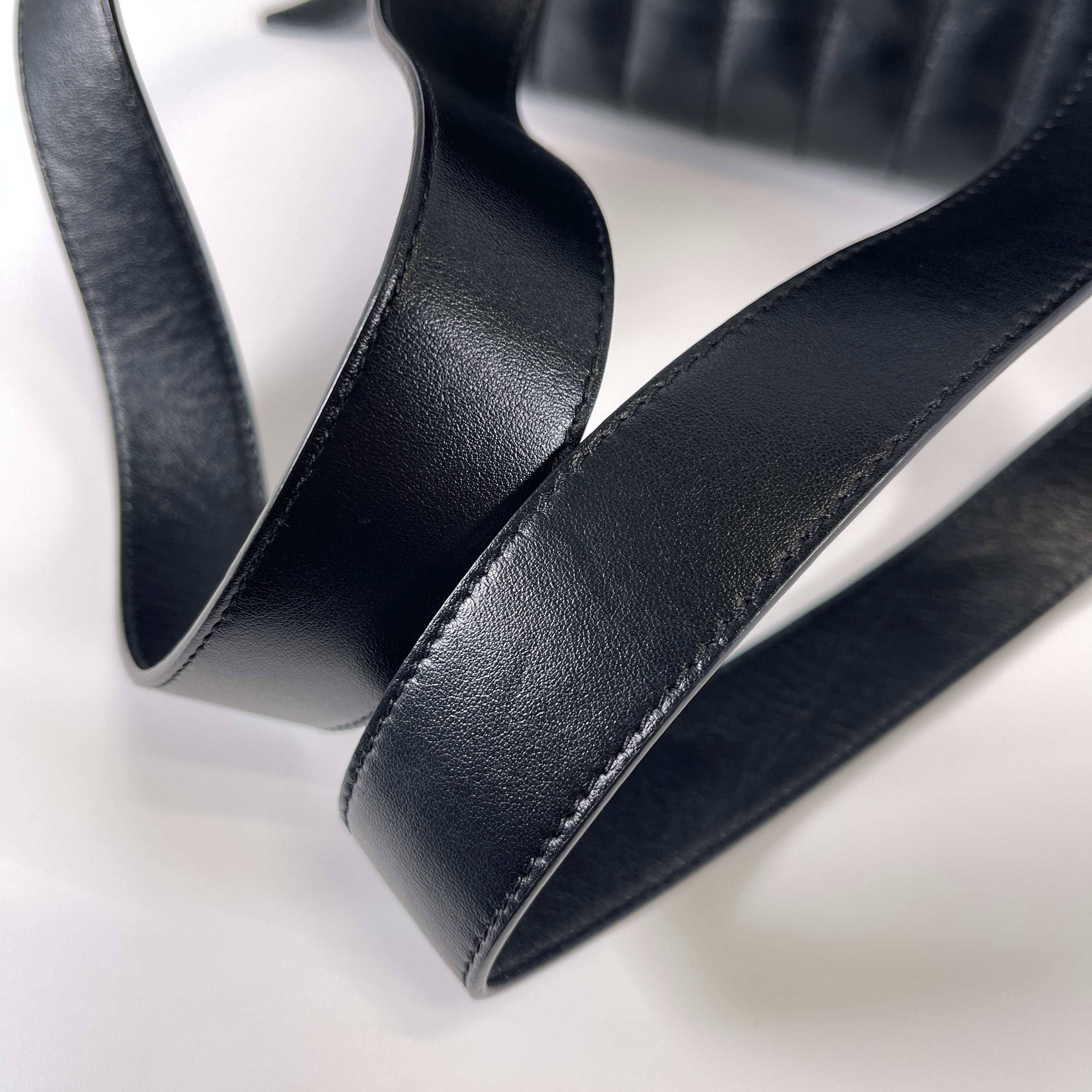 2507 YSL Lulu Bag/Black