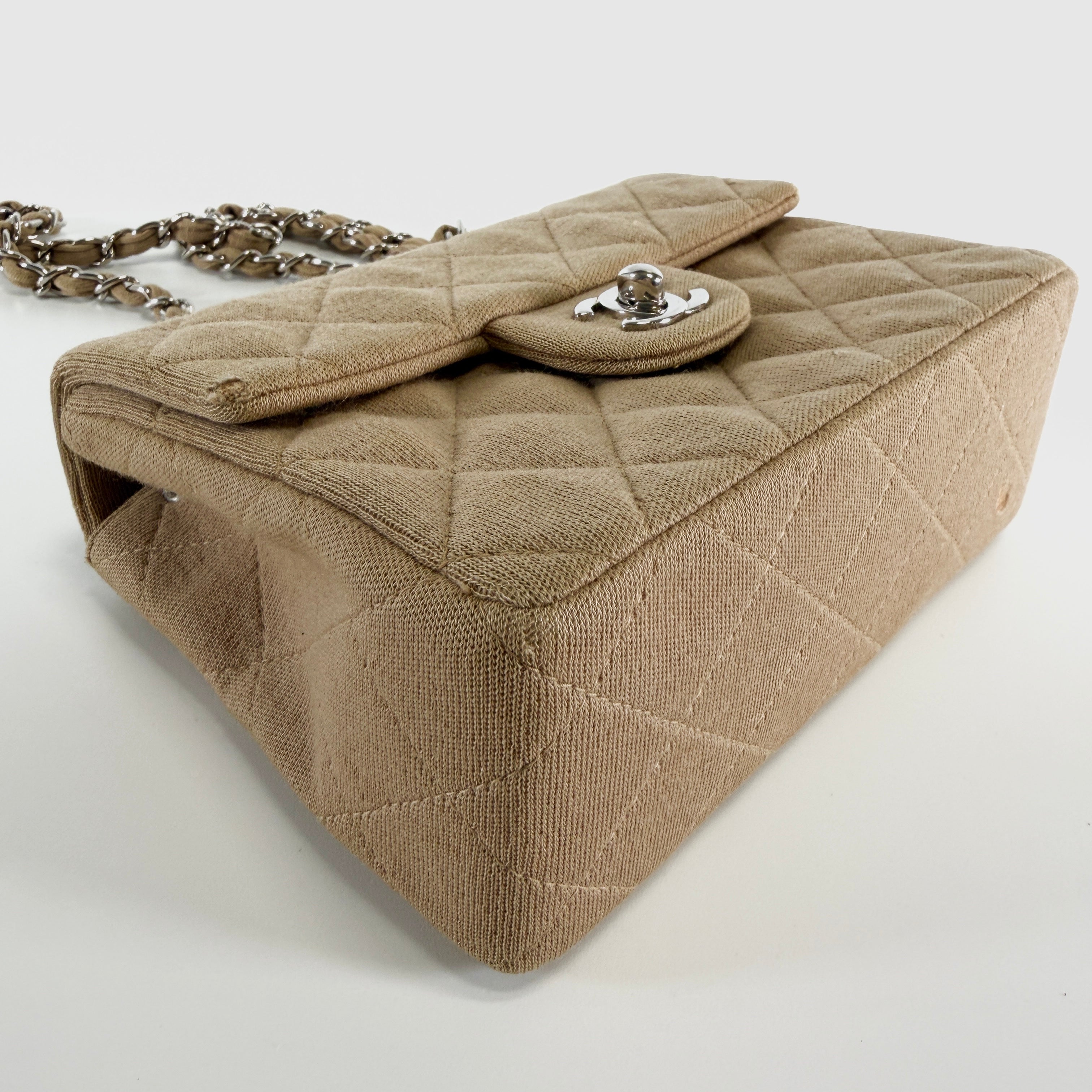 2607 secondhand CHANEL mini Matelasse Chain Shoulder Bag