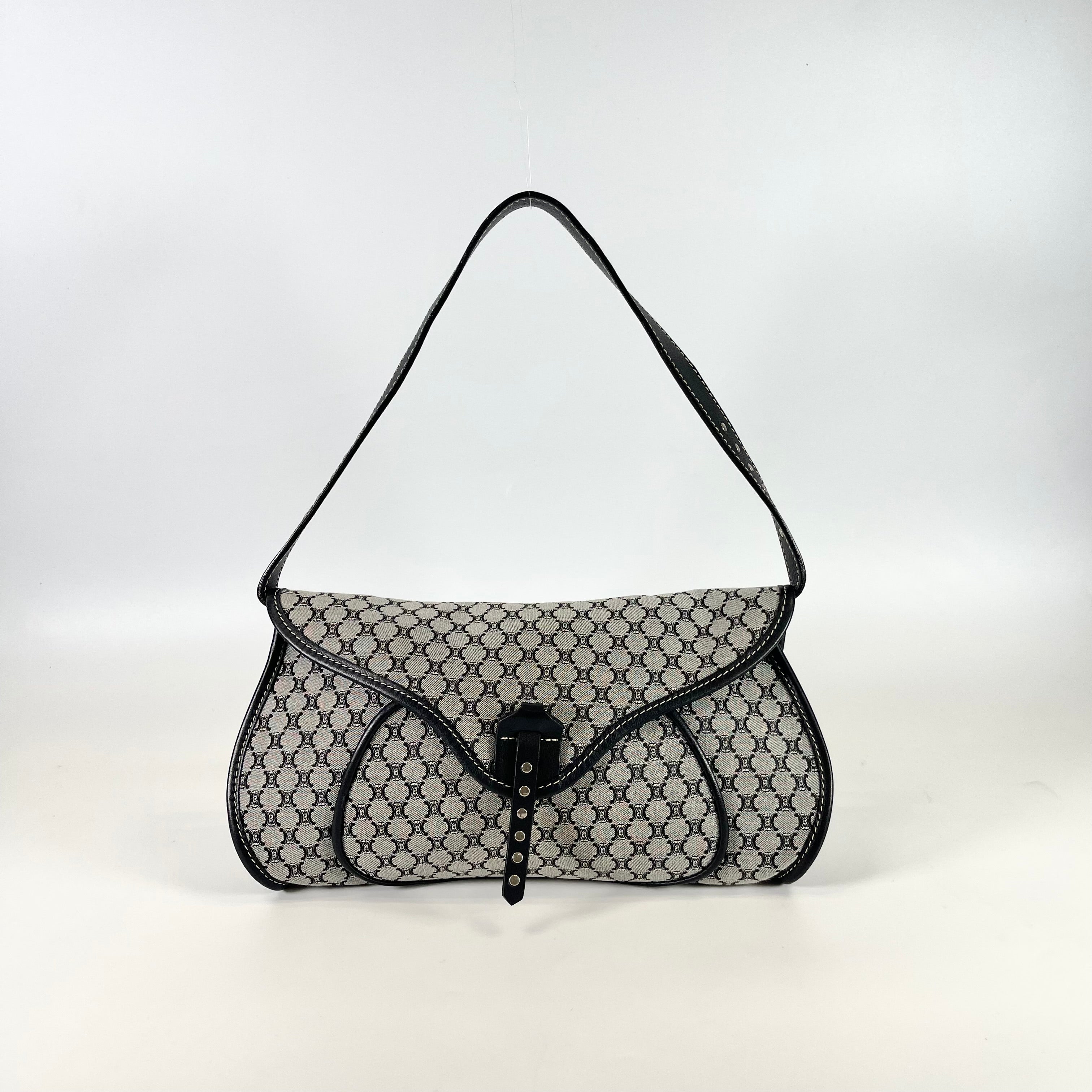 2601 secondhand CELINE Macadam One shoulder bag