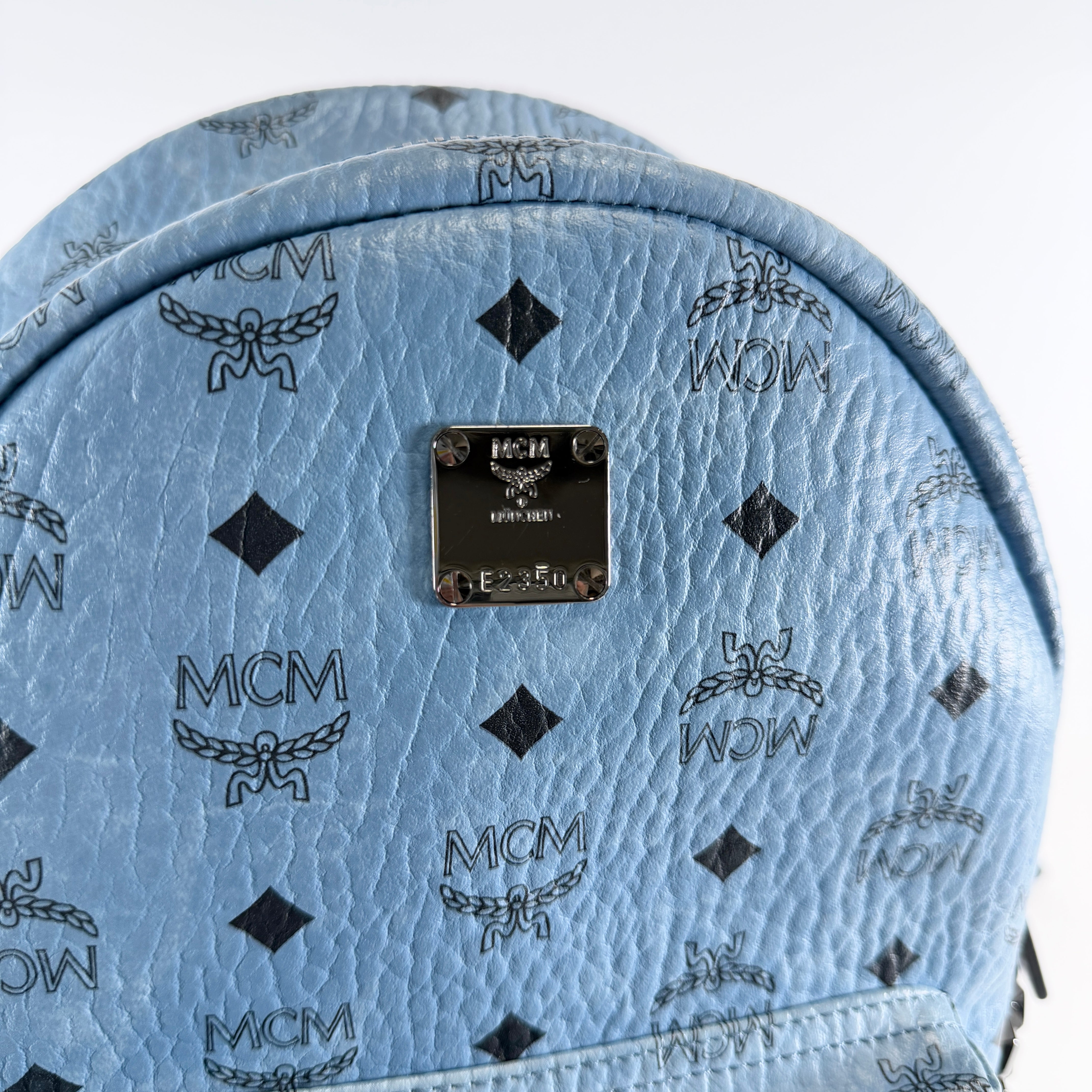 2607 secondhand MCM backpack