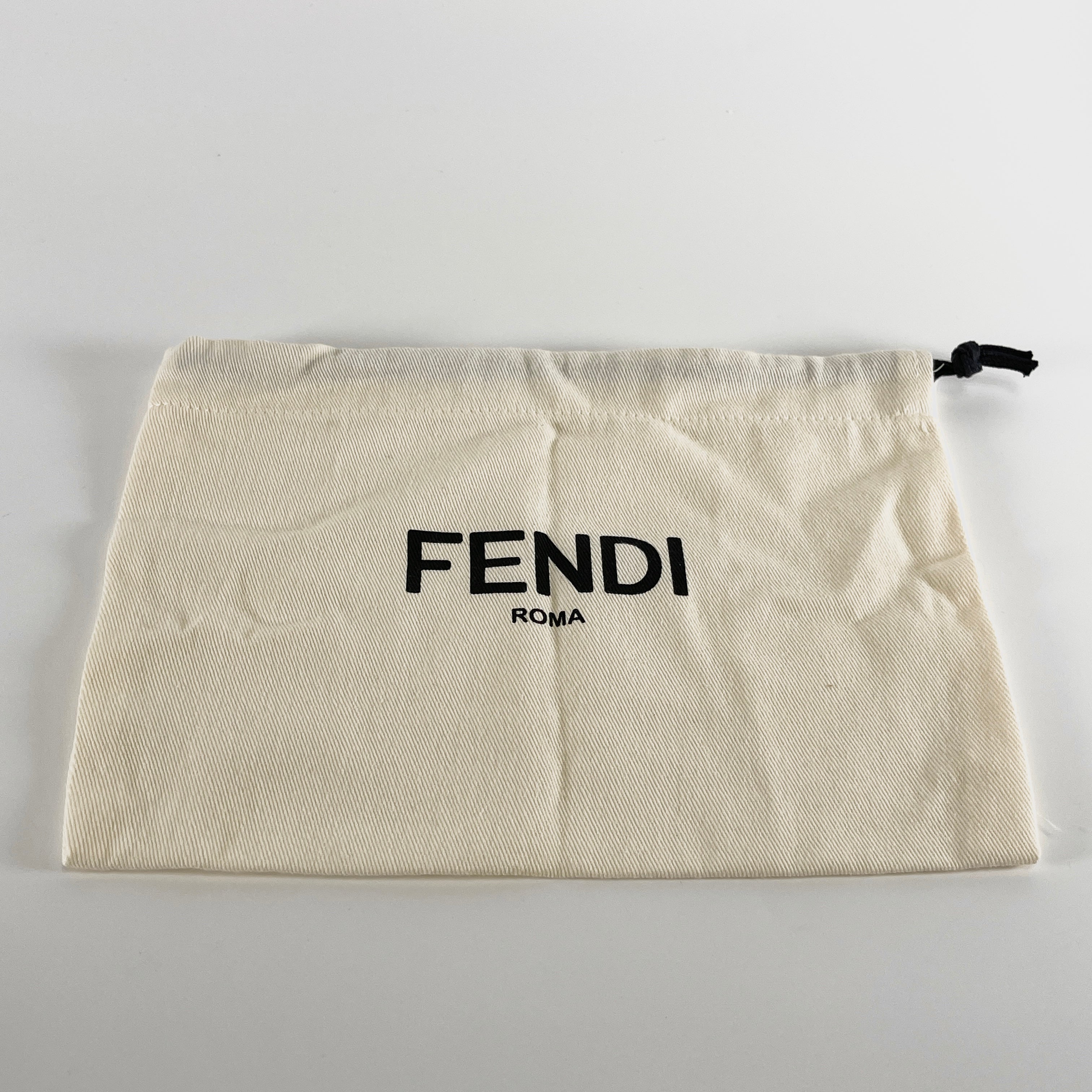 2606 secondhand FENDI shoulder black