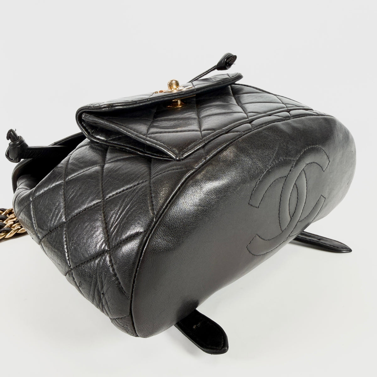 2607 secondhand CHANEL backpack