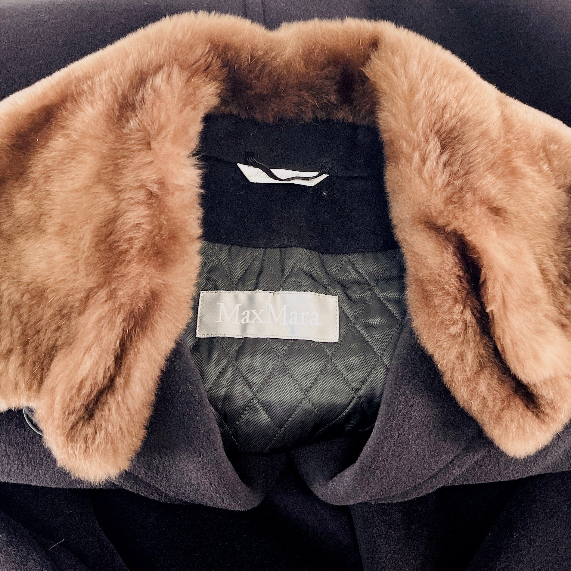 2606 secondhand MAX MARA coat fur long