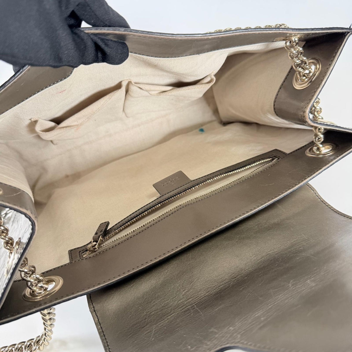 Used Shoulder Bag Emily Medium Chain Shoulder Bag