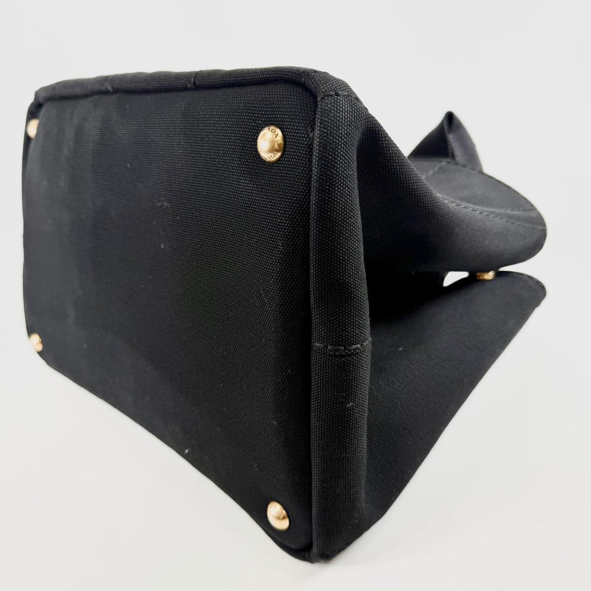 Used Handbag Canapa