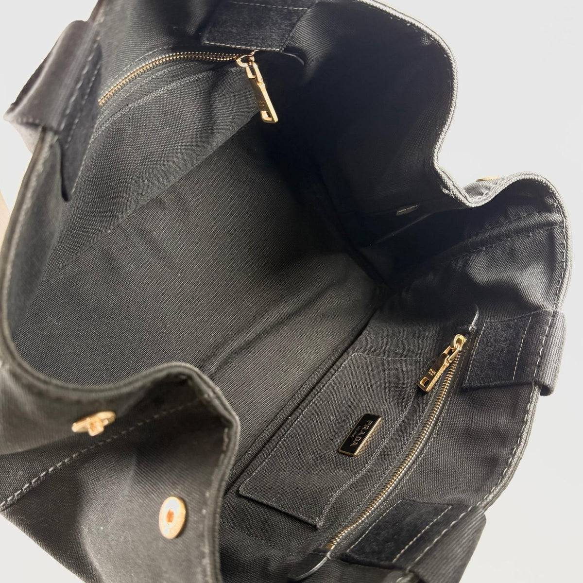 Used Handbag Canapa