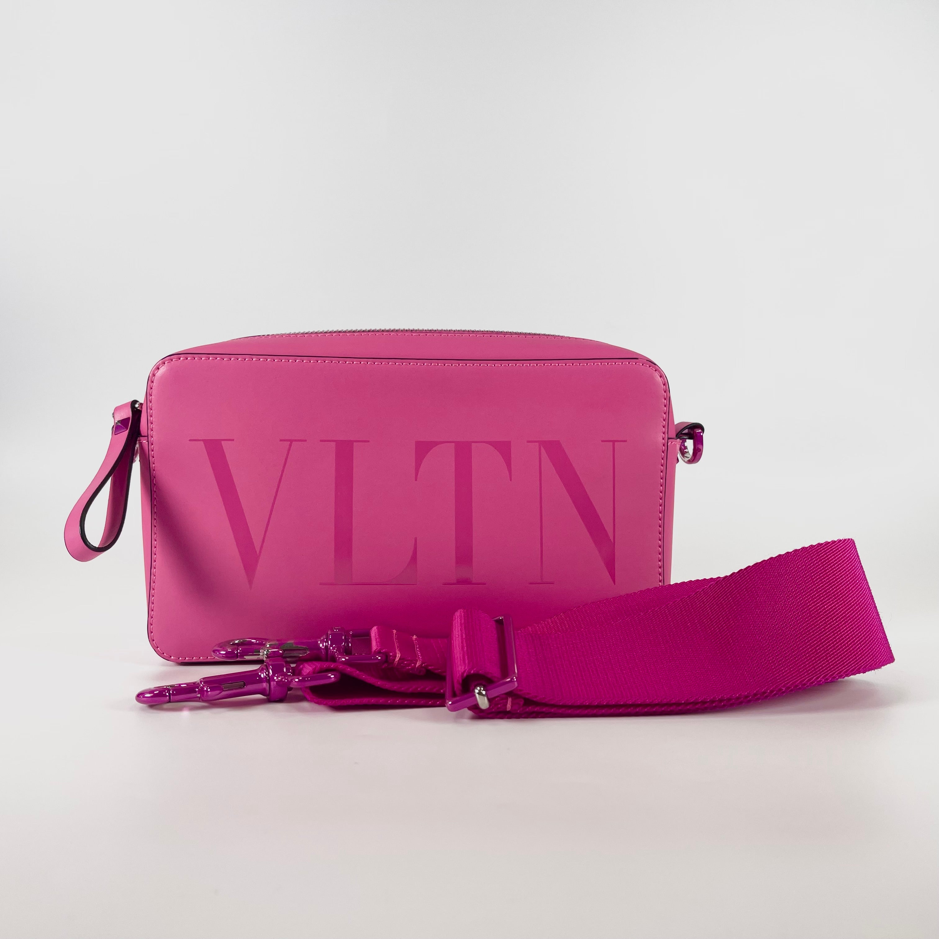 2602 secondhand VALENTINO shoulder