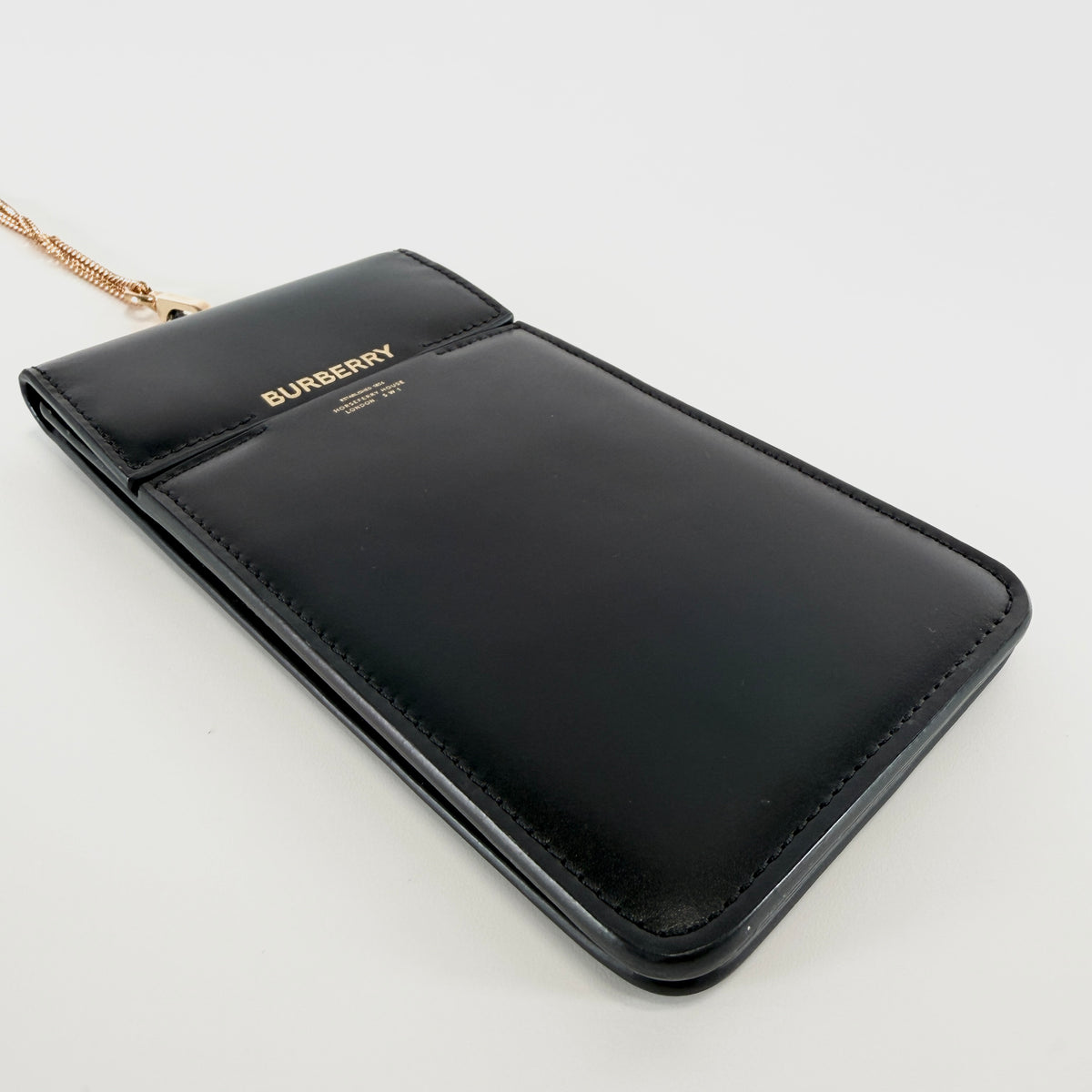 2607 secondhand BURBERRY neck pouch
