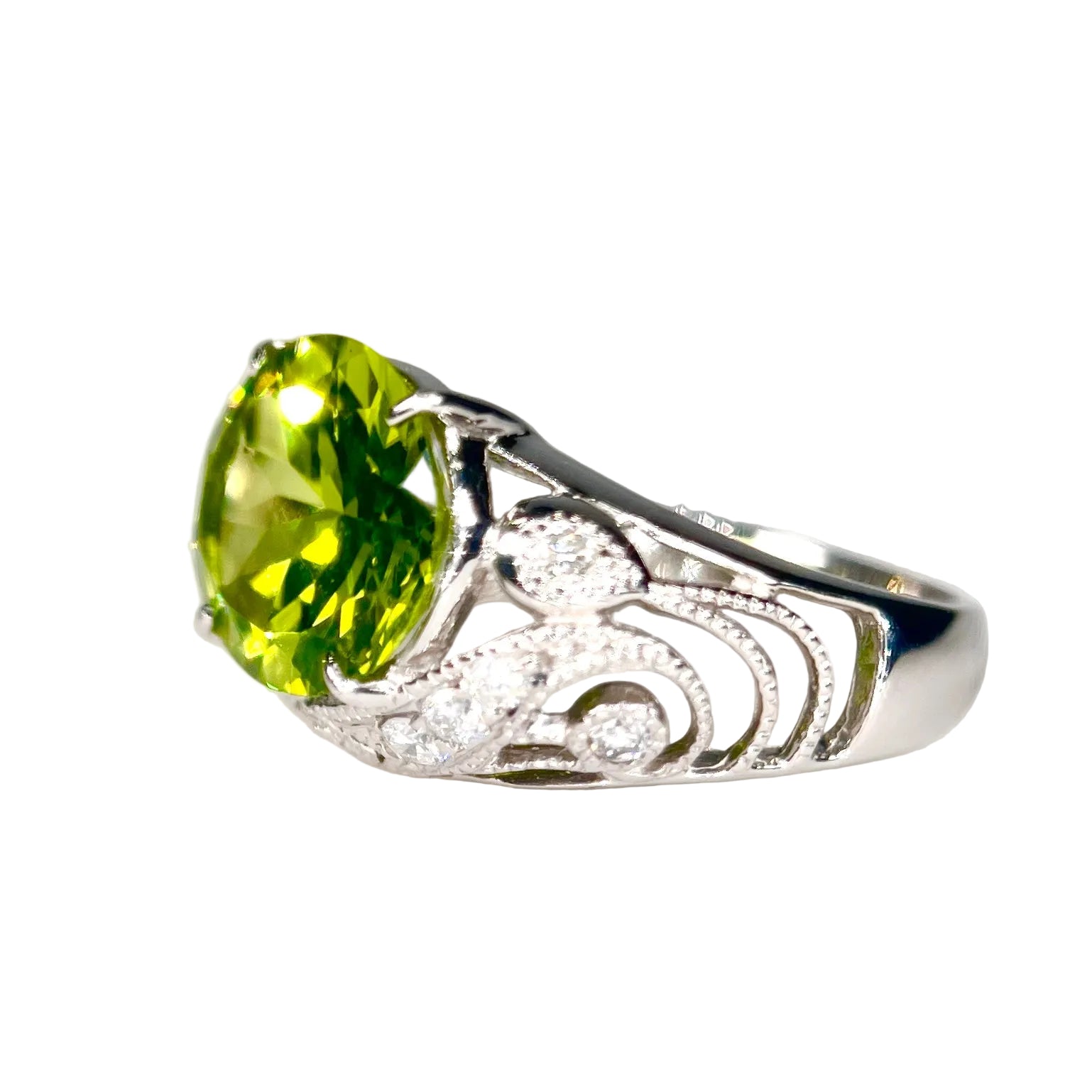 2601 Pt900 Ring Peridot 4.03ct/D0.30ct 7.26g