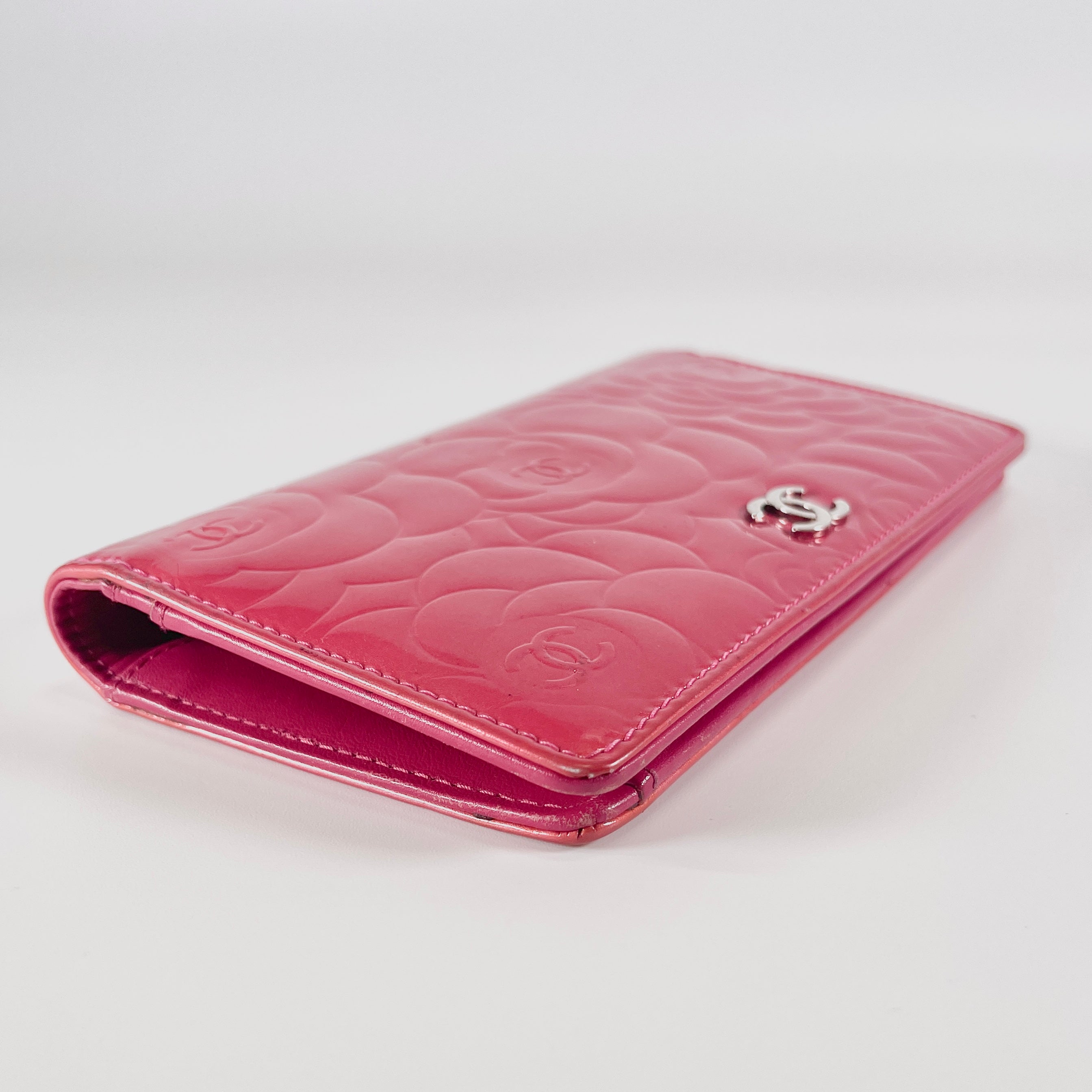 2603 secondhand CHANEL Camellia wallet