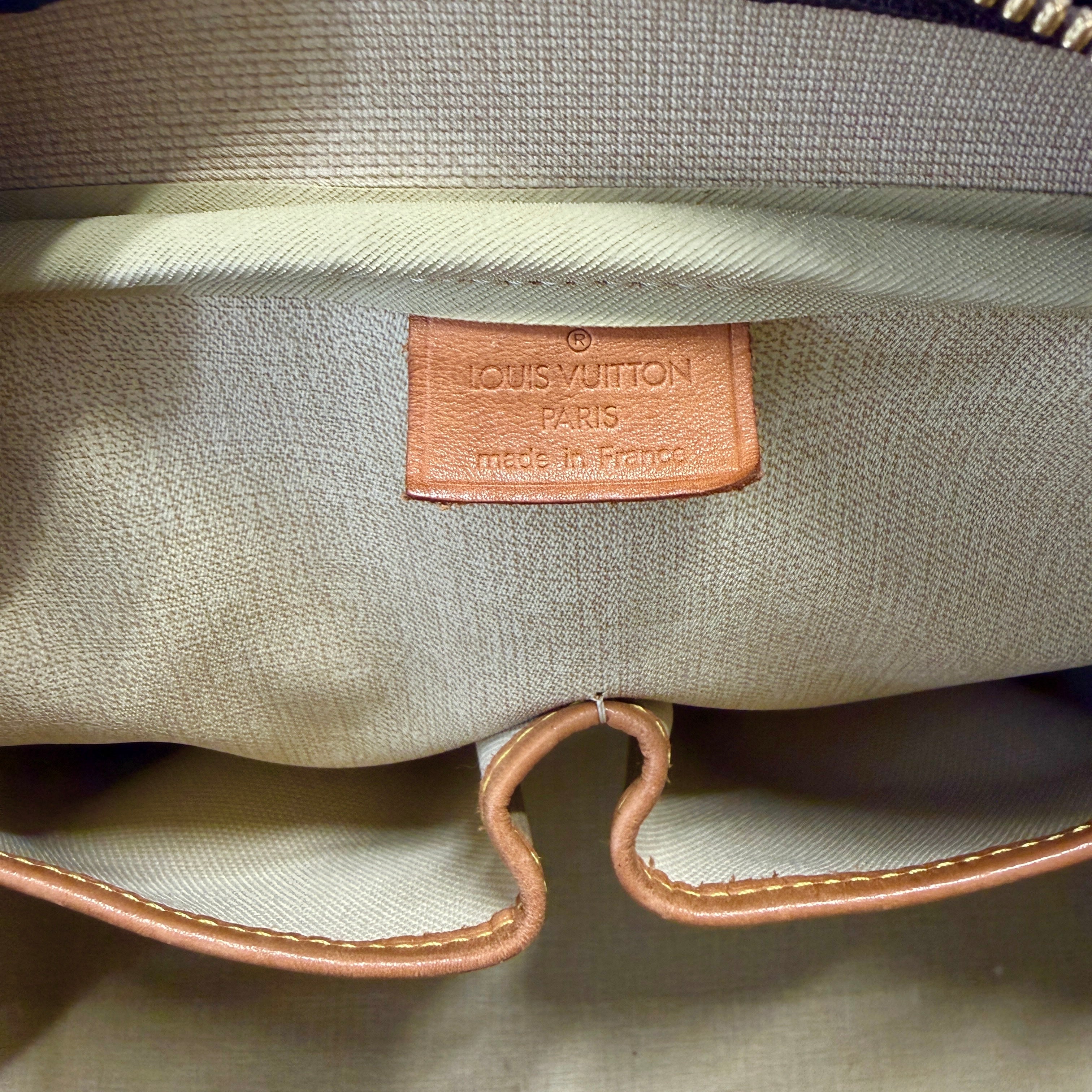 2605 secondhand LV Monogram Deauville