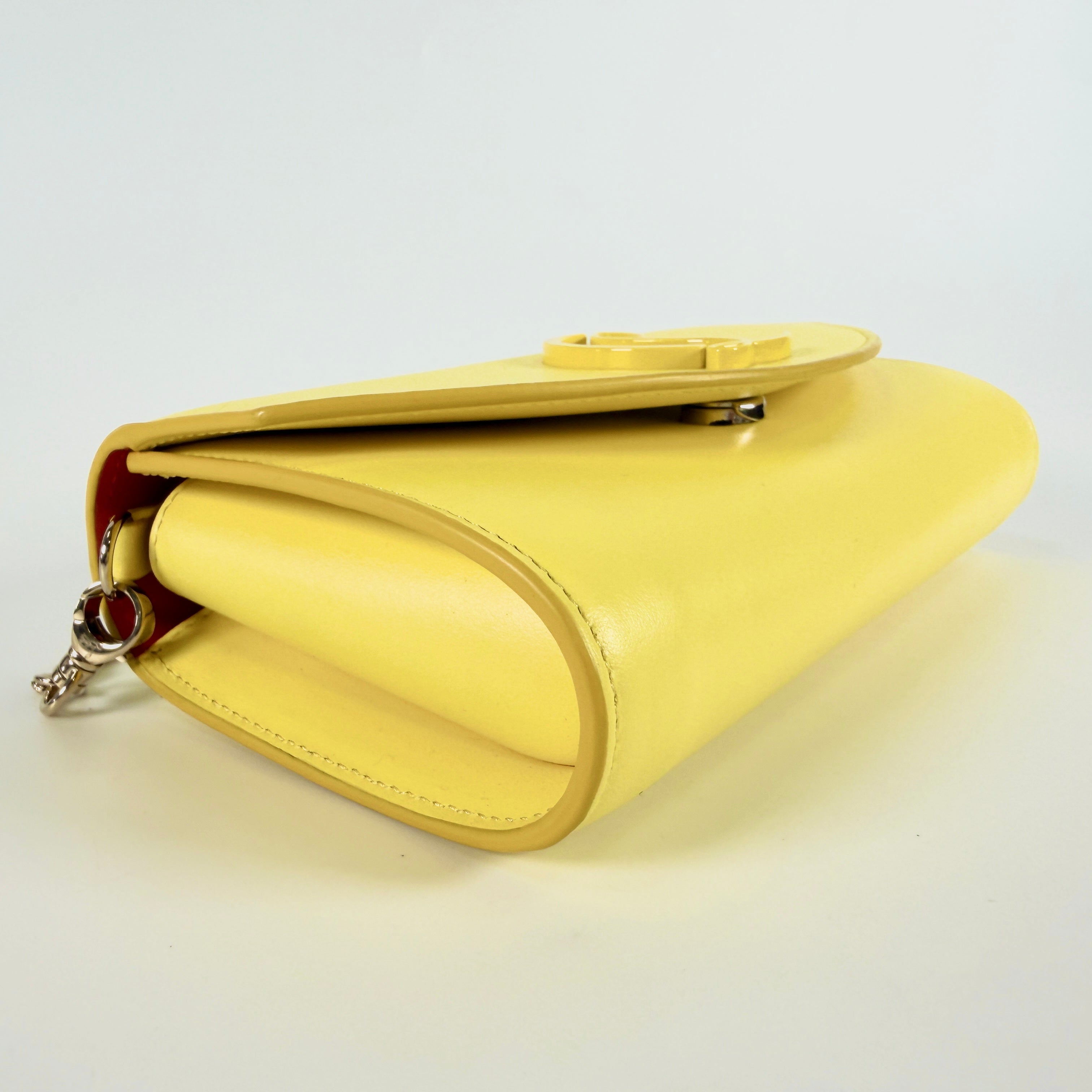 2606 secondhand Christian Louboutin Chain Shoulder Yellow