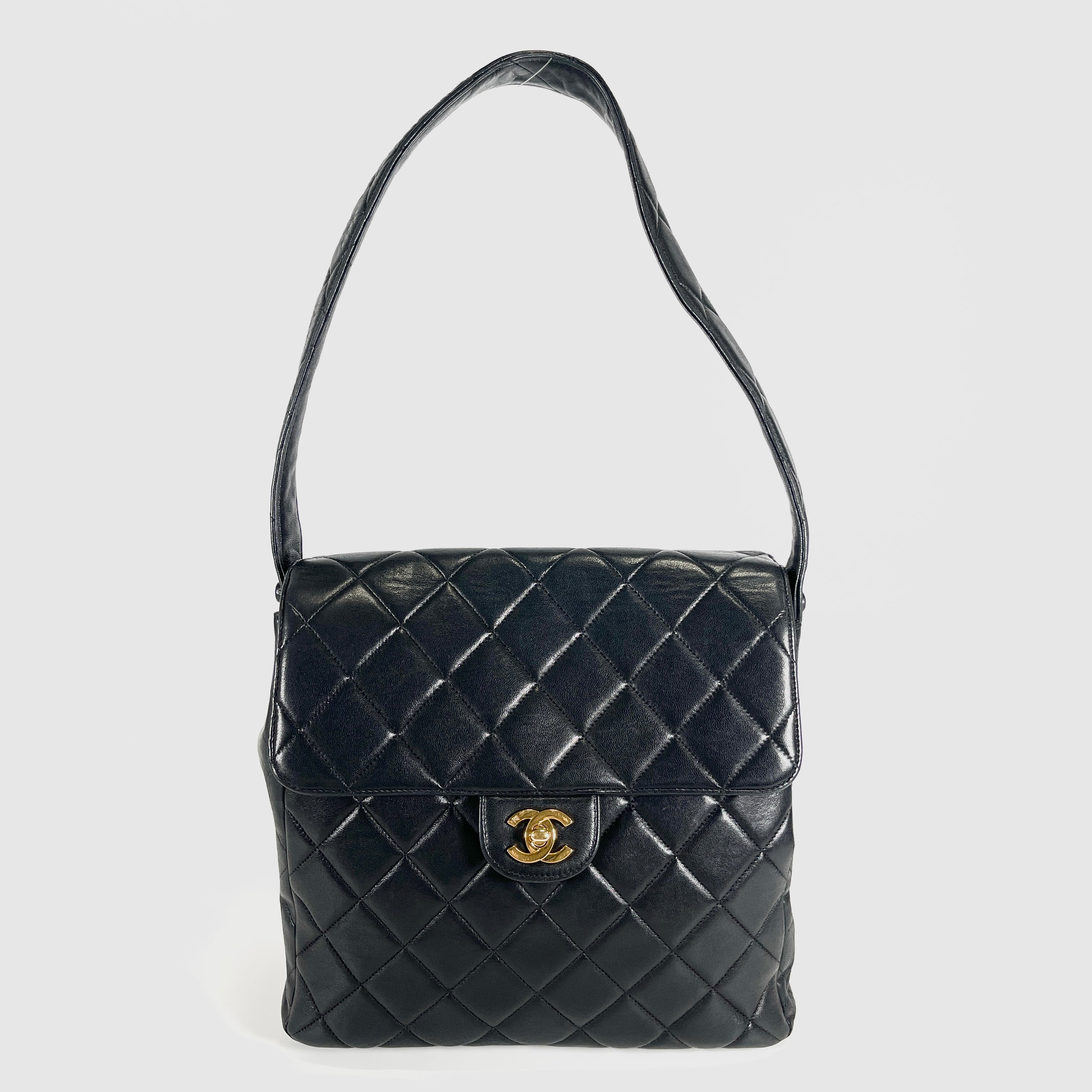 2604 secondhand CHANEL leather Shoulder bag