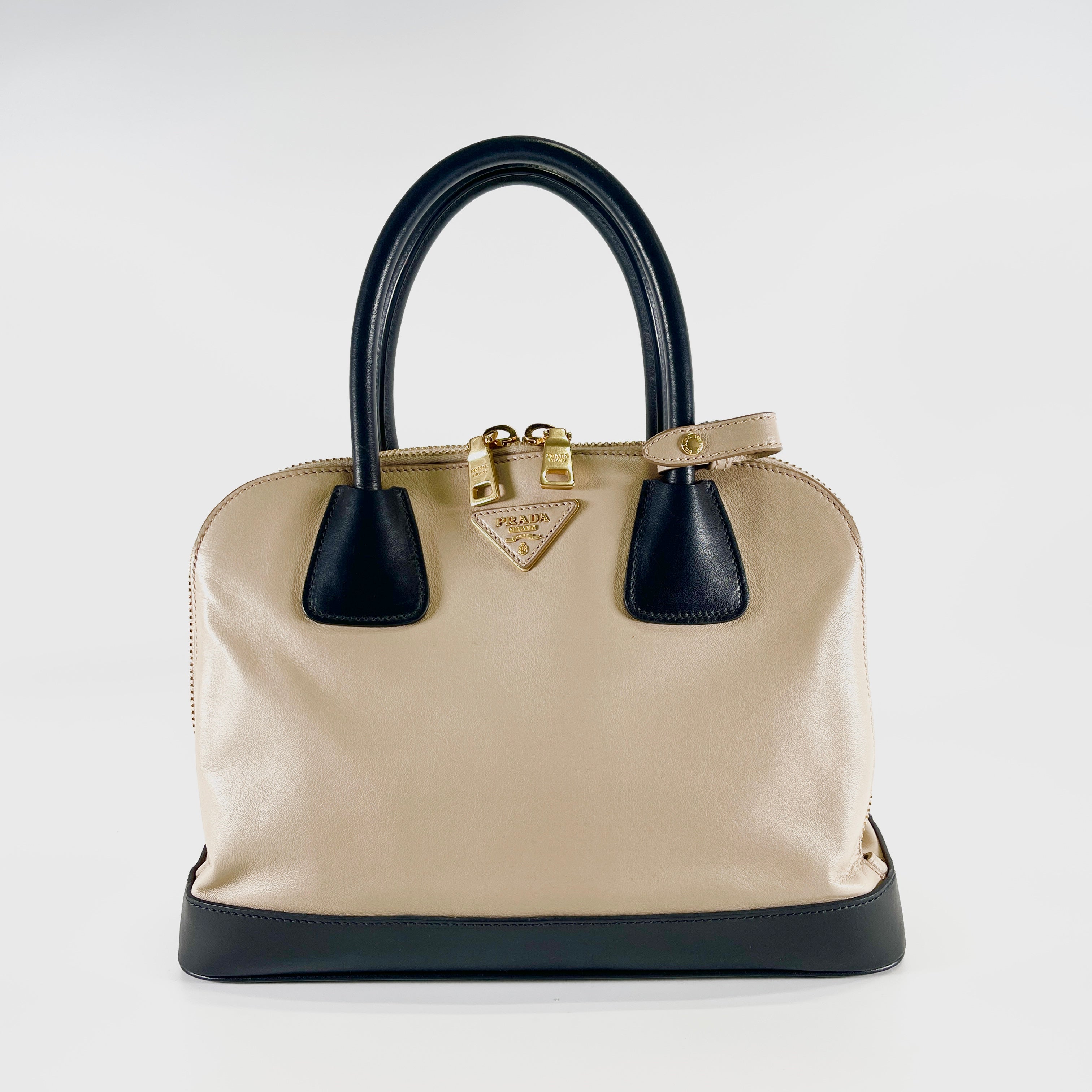 2604 secondhand PRADA B2593C7 hand bag