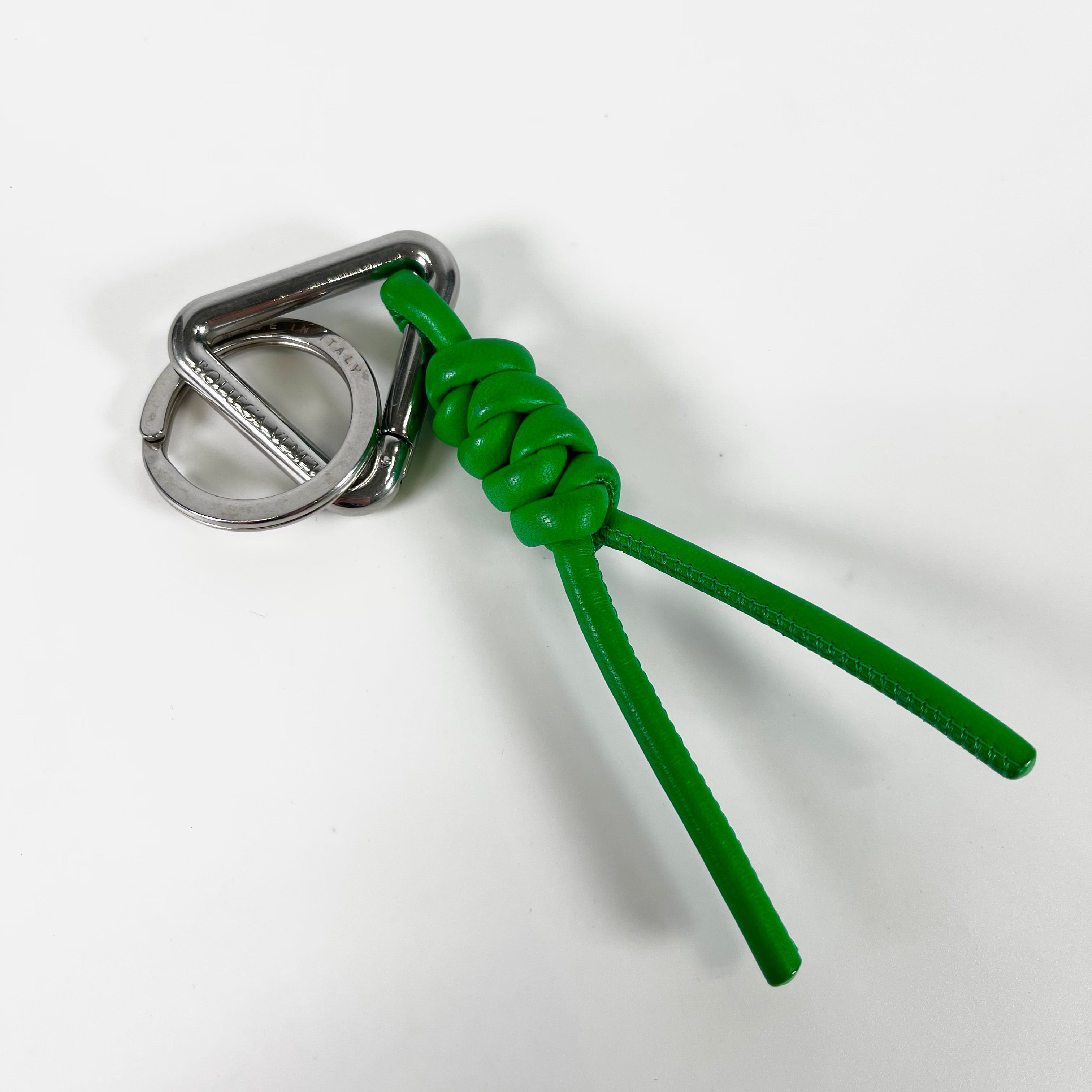 2512 secondhand BOTTEGAVENETA triangle keyring