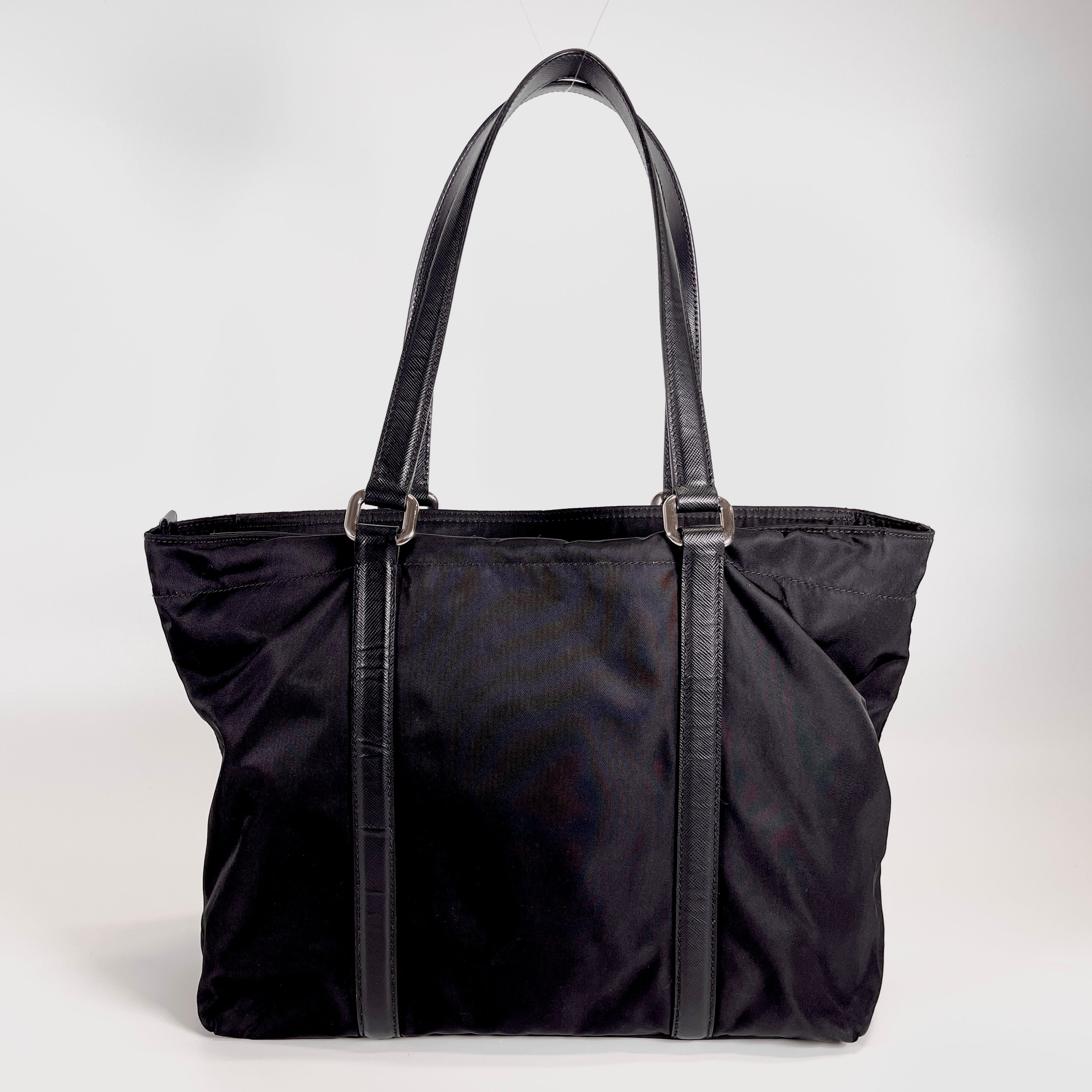 2604 secondhand PRADA Saffiano Tote black