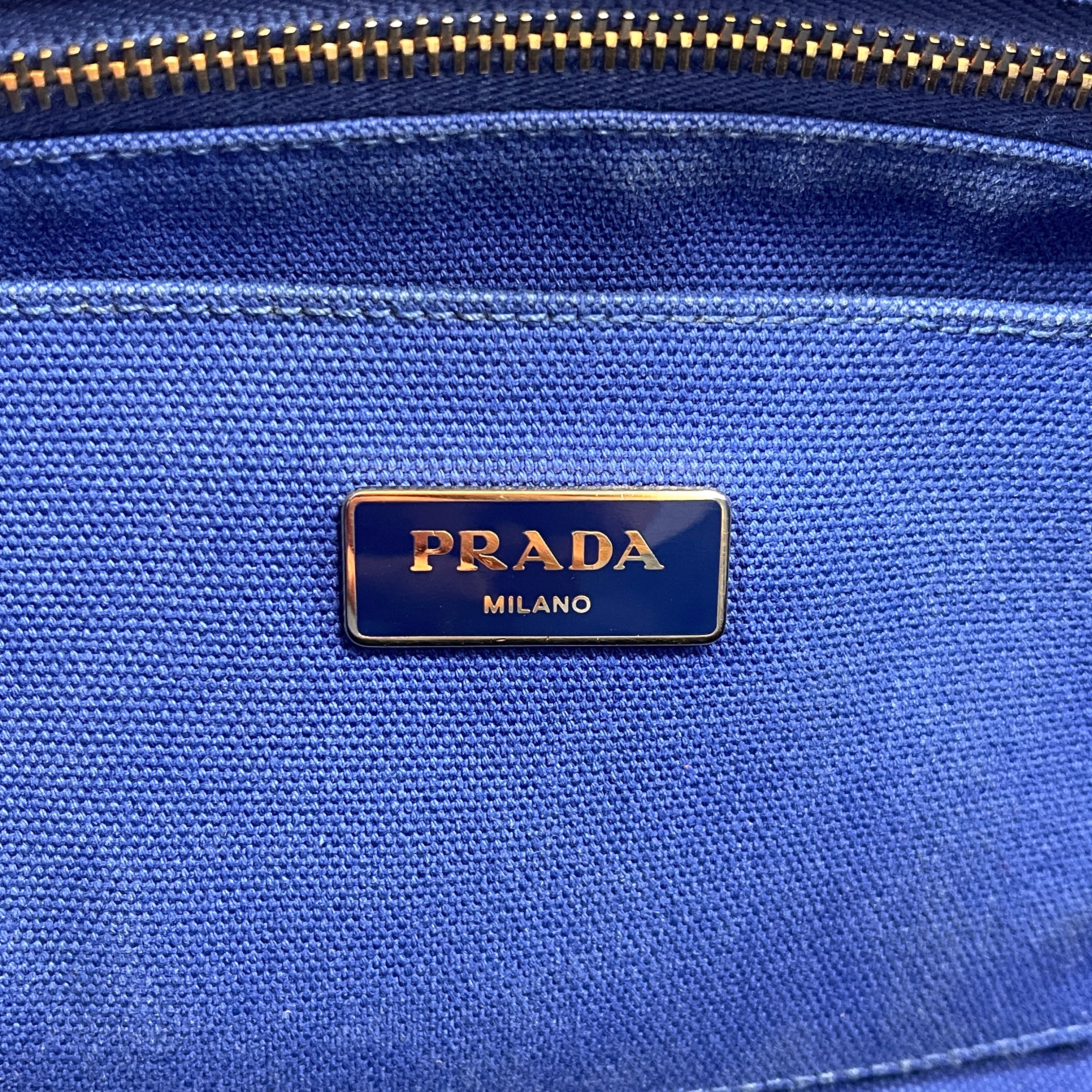 2601 secondhand PRADA Tote Bag bag