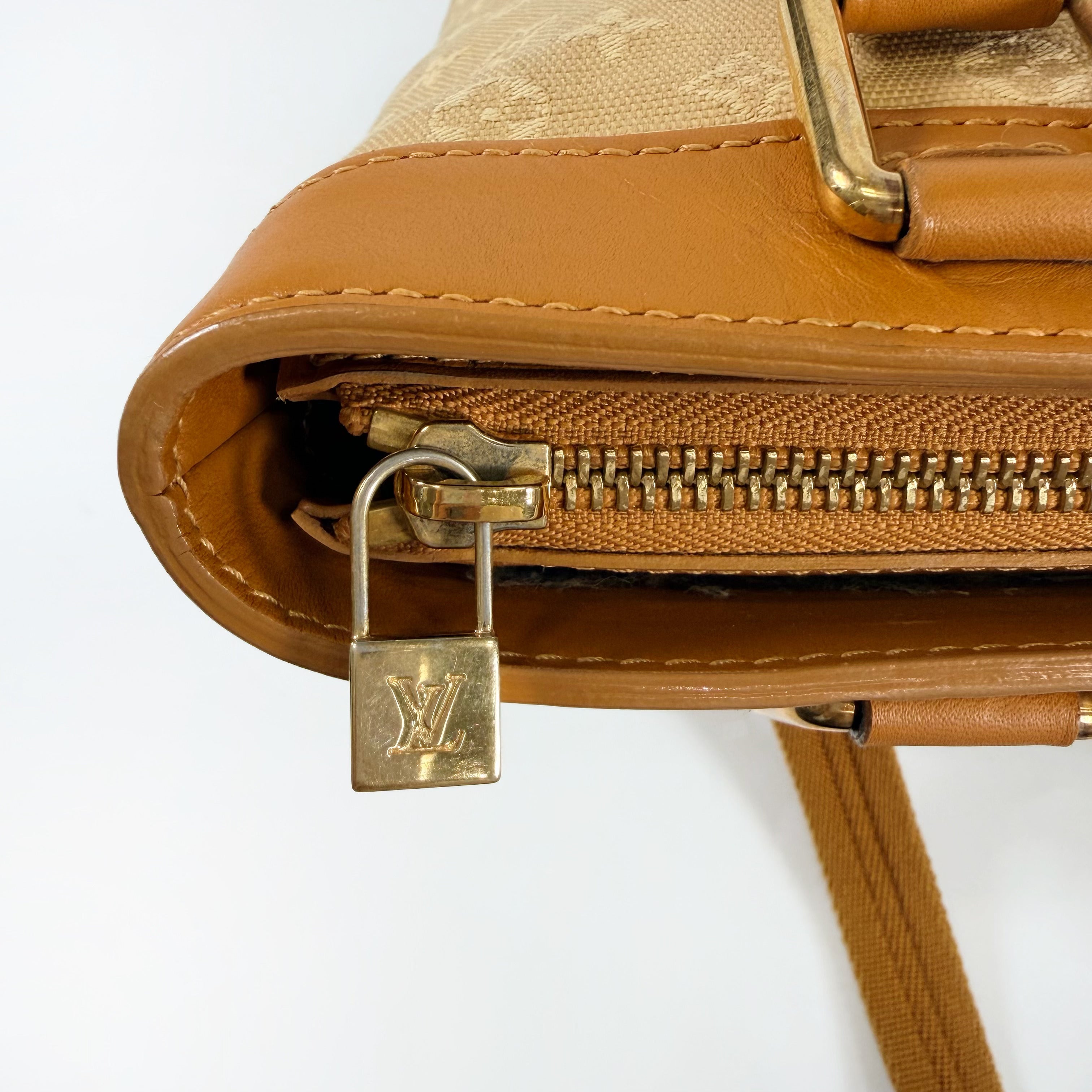 2602 secondhand LV Monogram Mini Luceille PM
