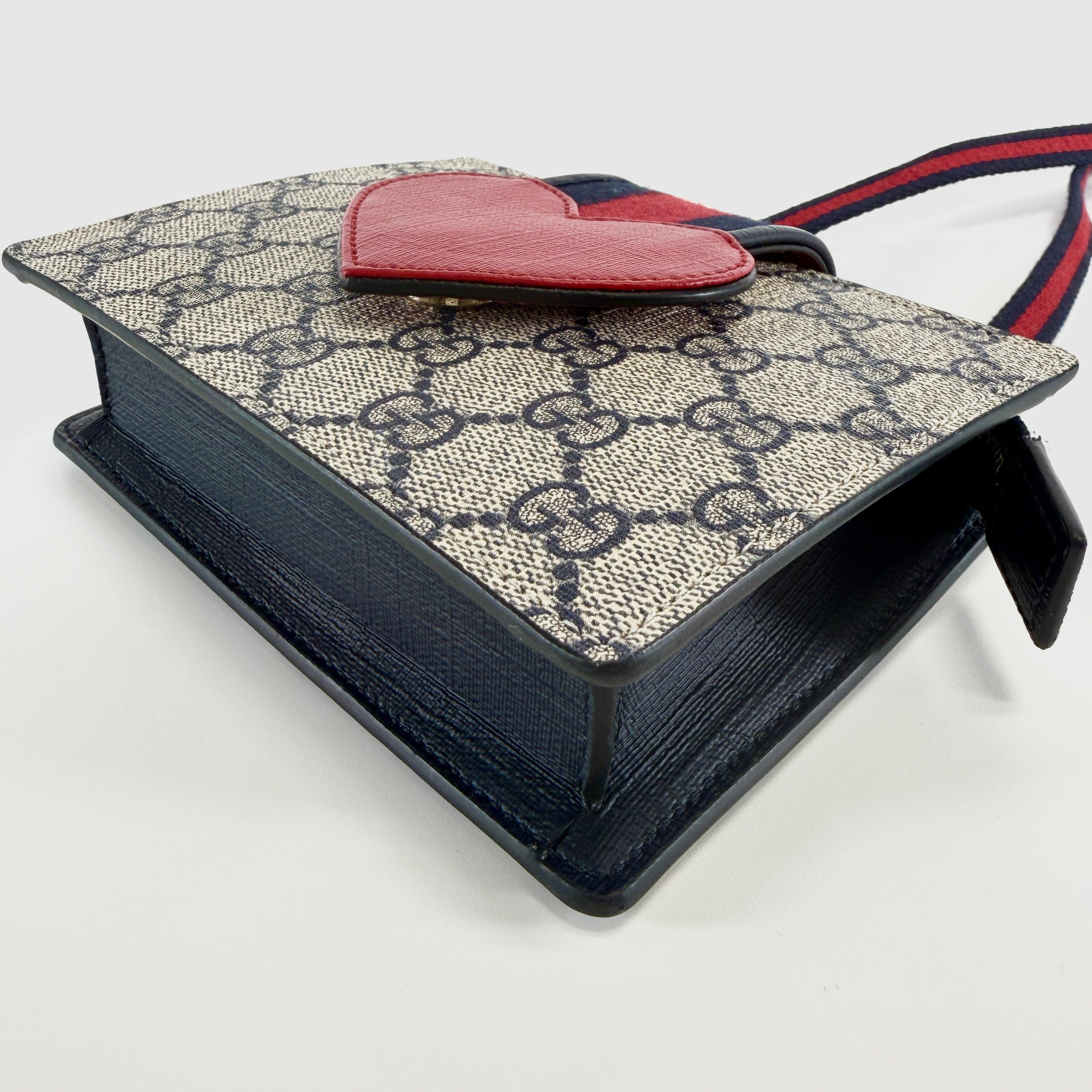 2605 secondhand GUCCI bag mini Shoulder bag 793830/ Children's Navy /GG Supreme