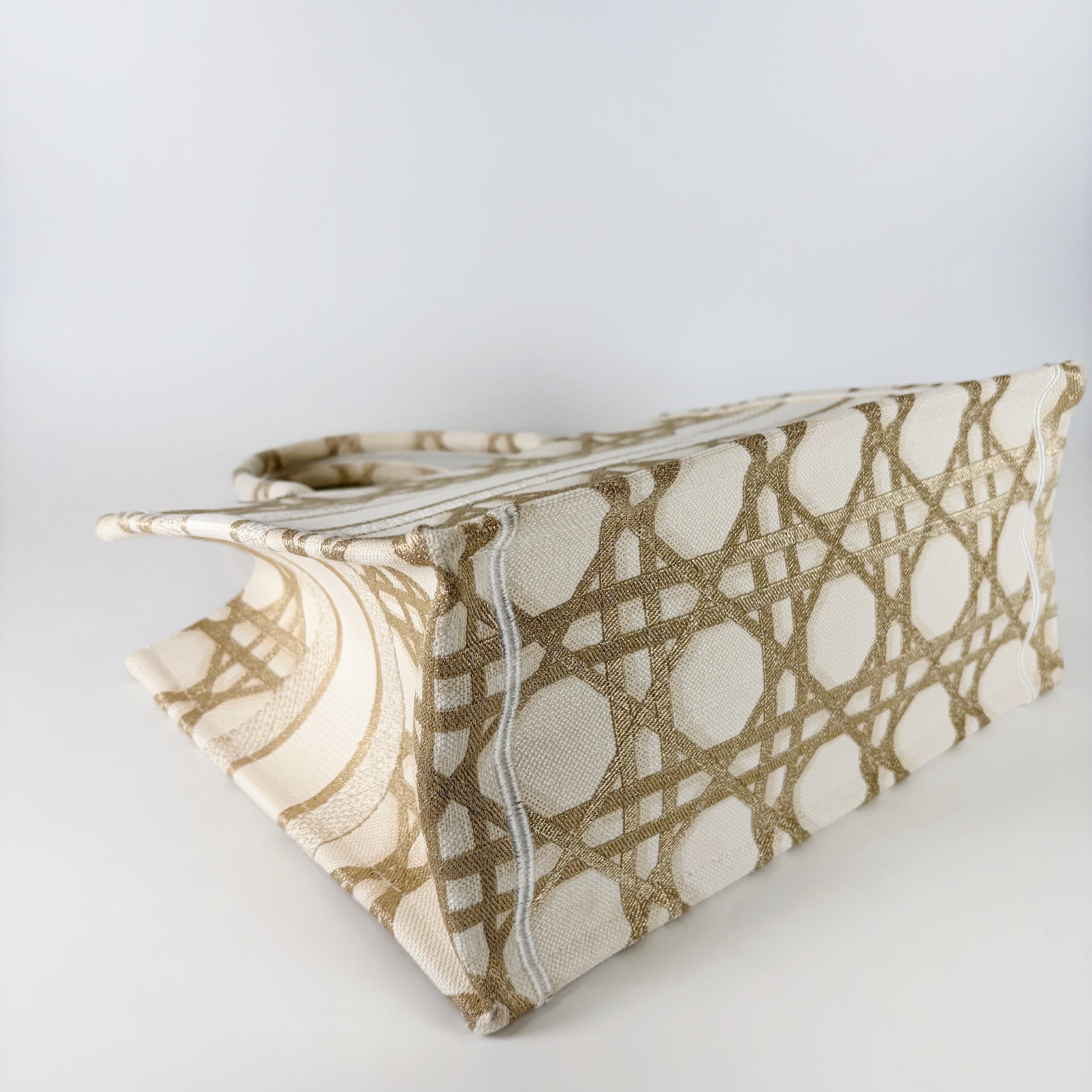 2602 secondhand CD Book Tote beige