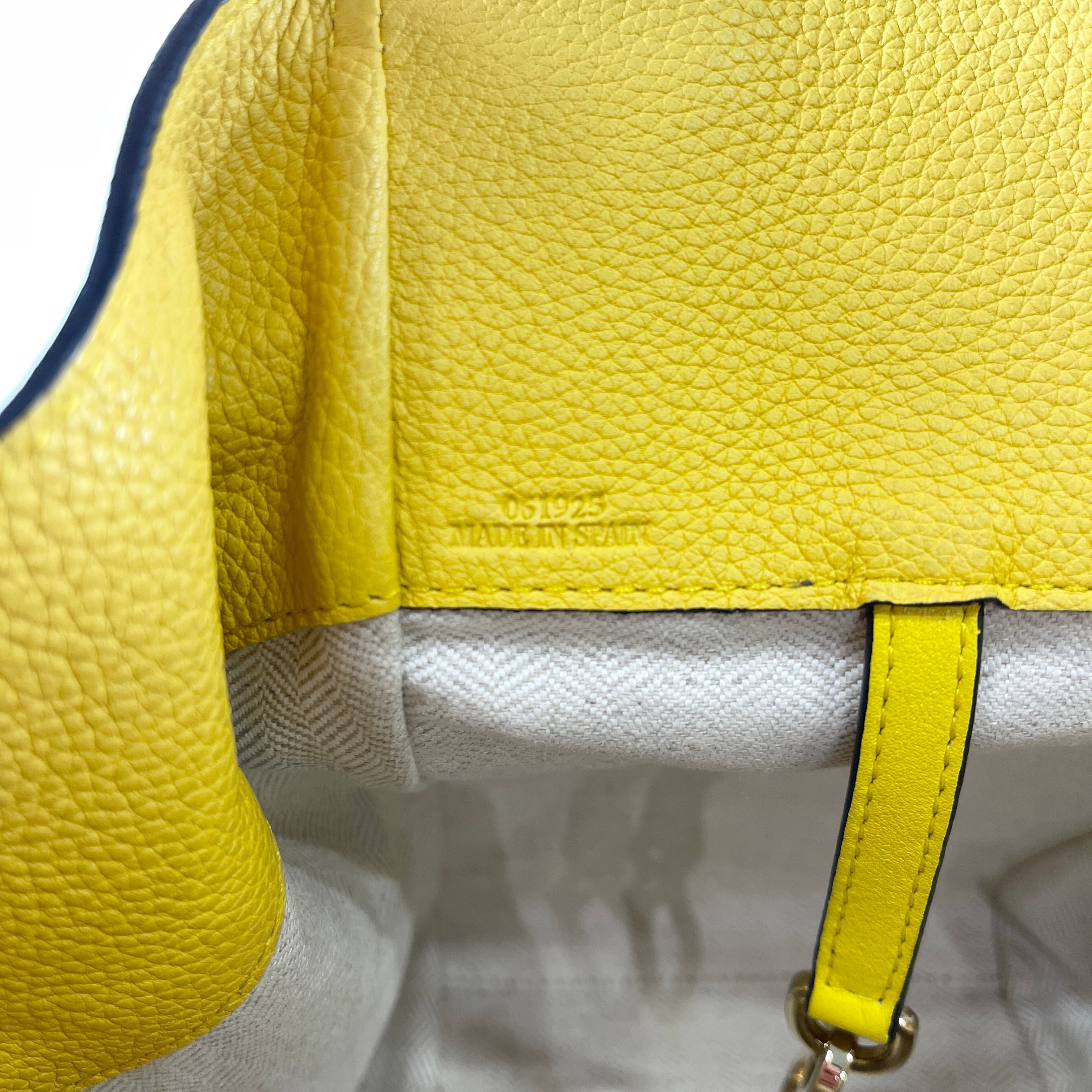 2602 secondhand LOEWE hammock Small leather 2WAY hand bag Yellow