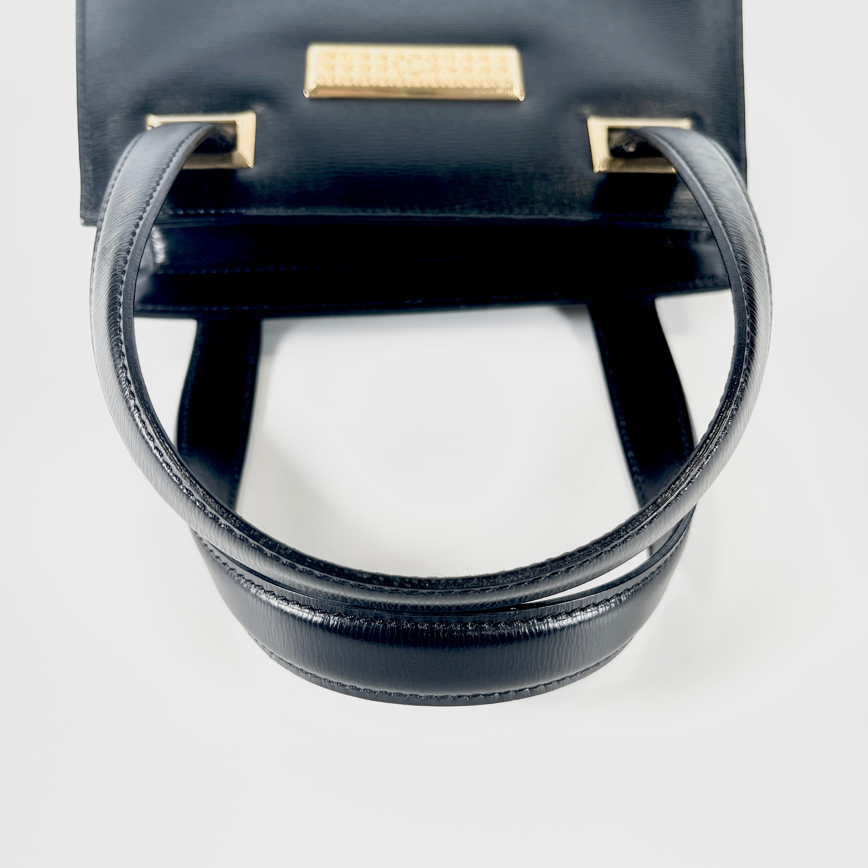 2602 secondhand CD hand bag