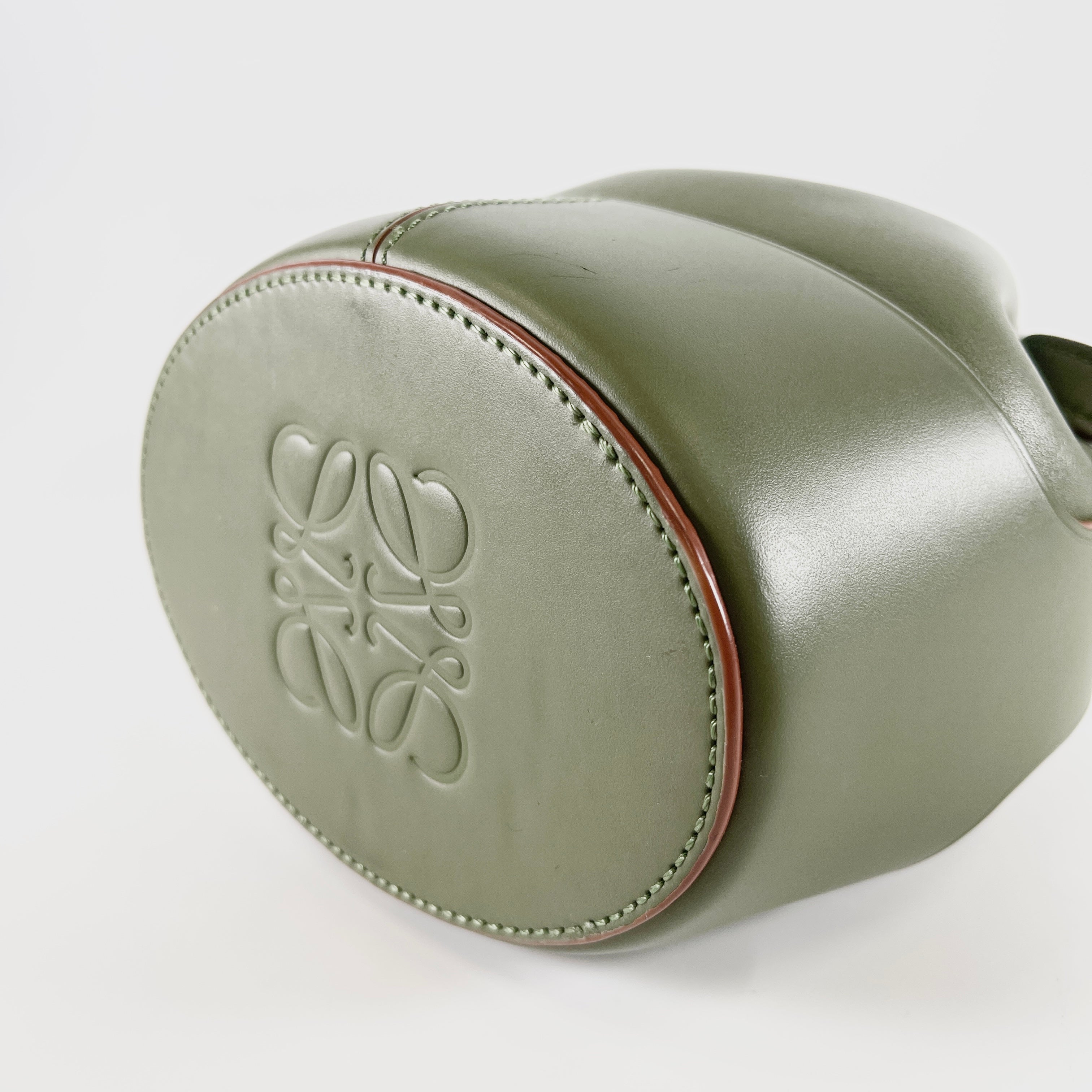 2603 secondhand LOEWE balloon bag leather 2WAY Shoulder bag green