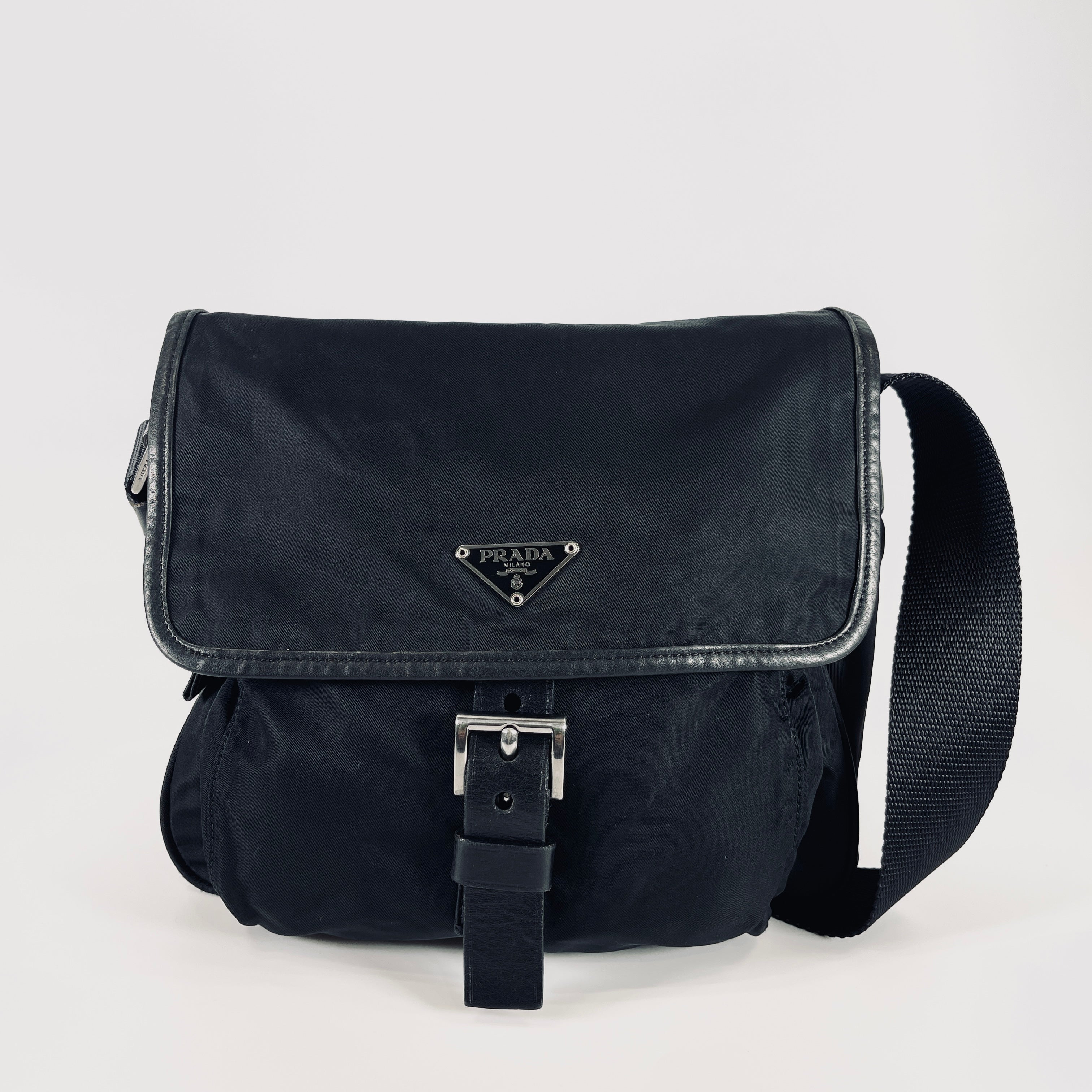 2606 secondhand PRADA nylon Shoulder bag