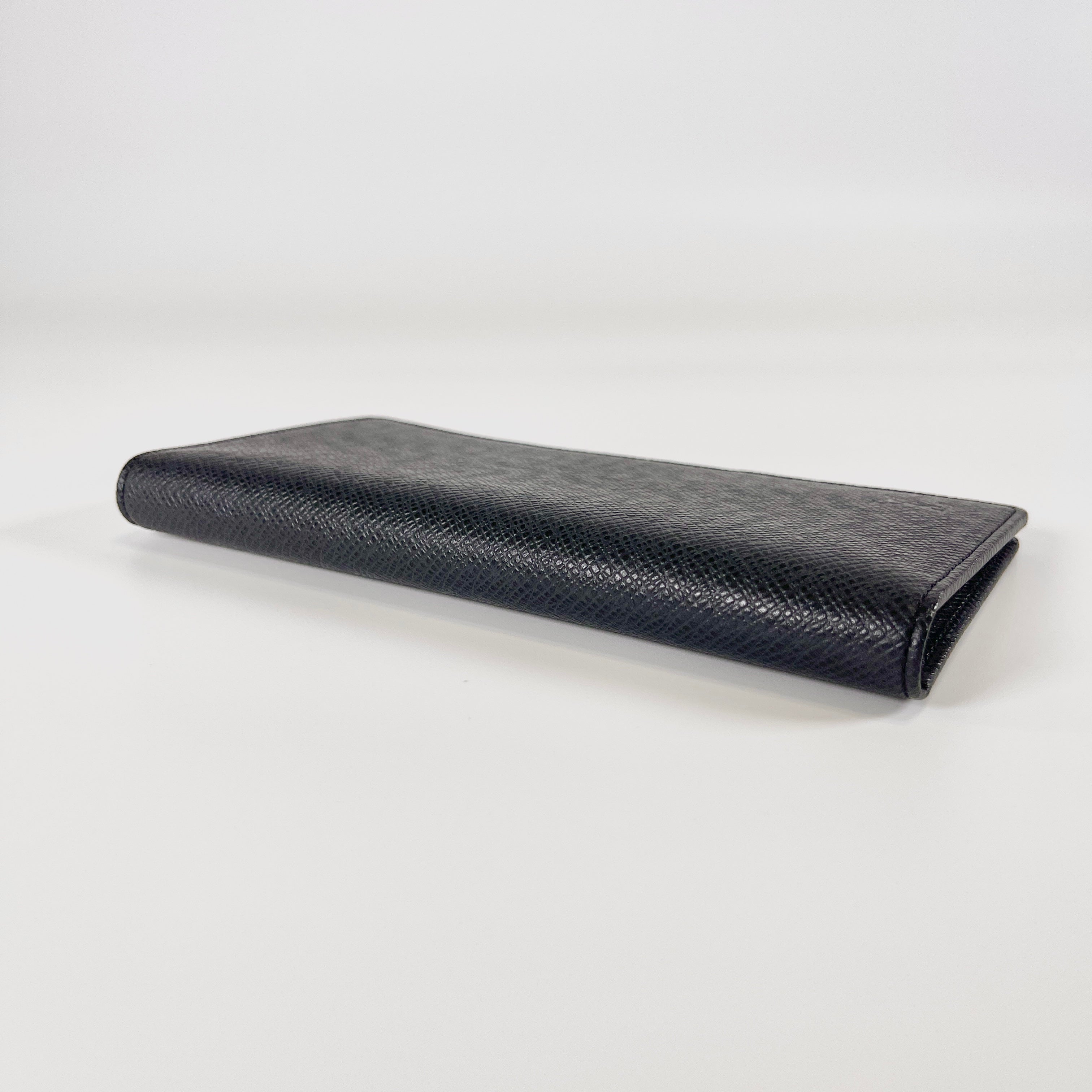 2603 secondhand LV Porto Balur cult Credit Taiga Bifold Long wallet