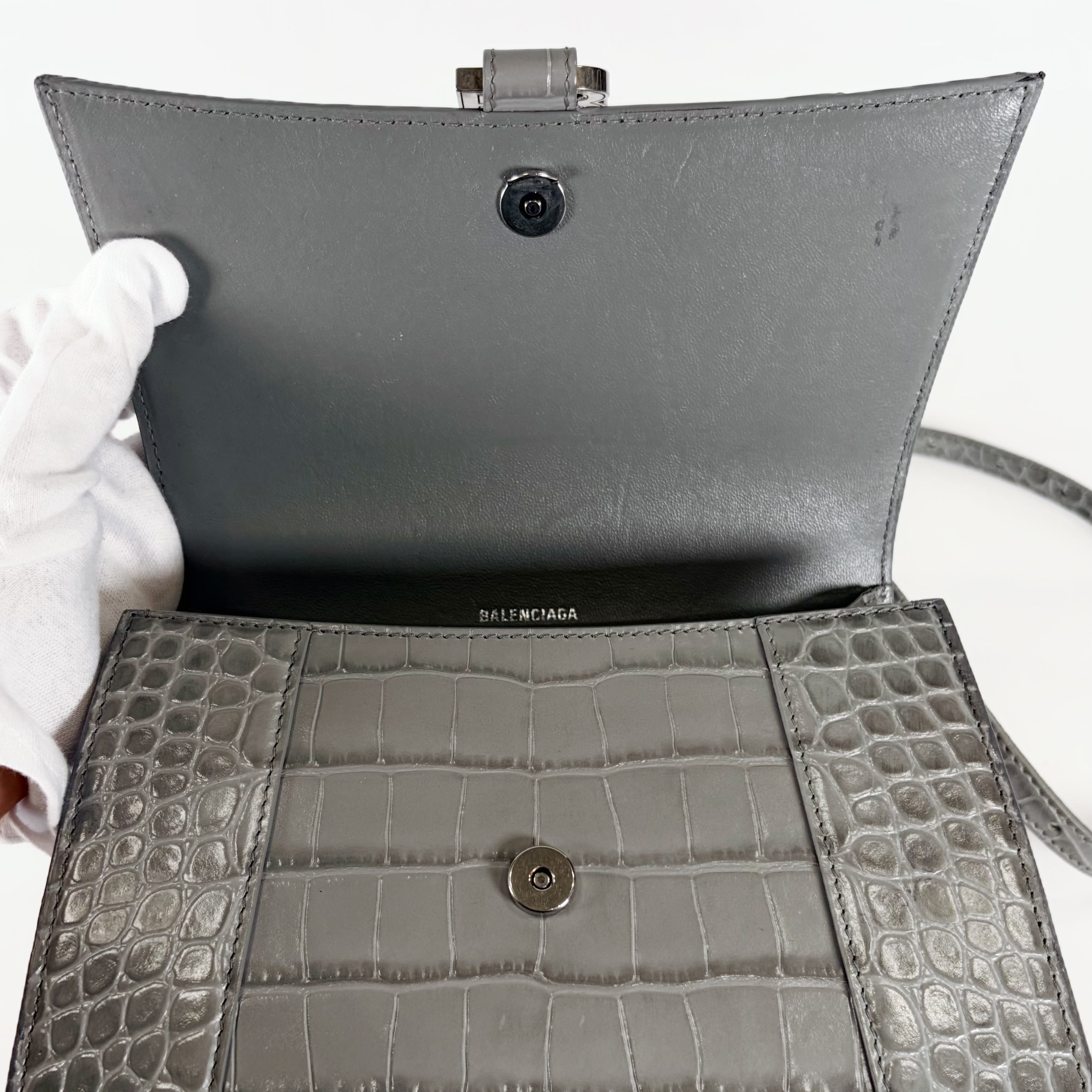2603 secondhand BALENCIAGA Small Hourglass ring bag