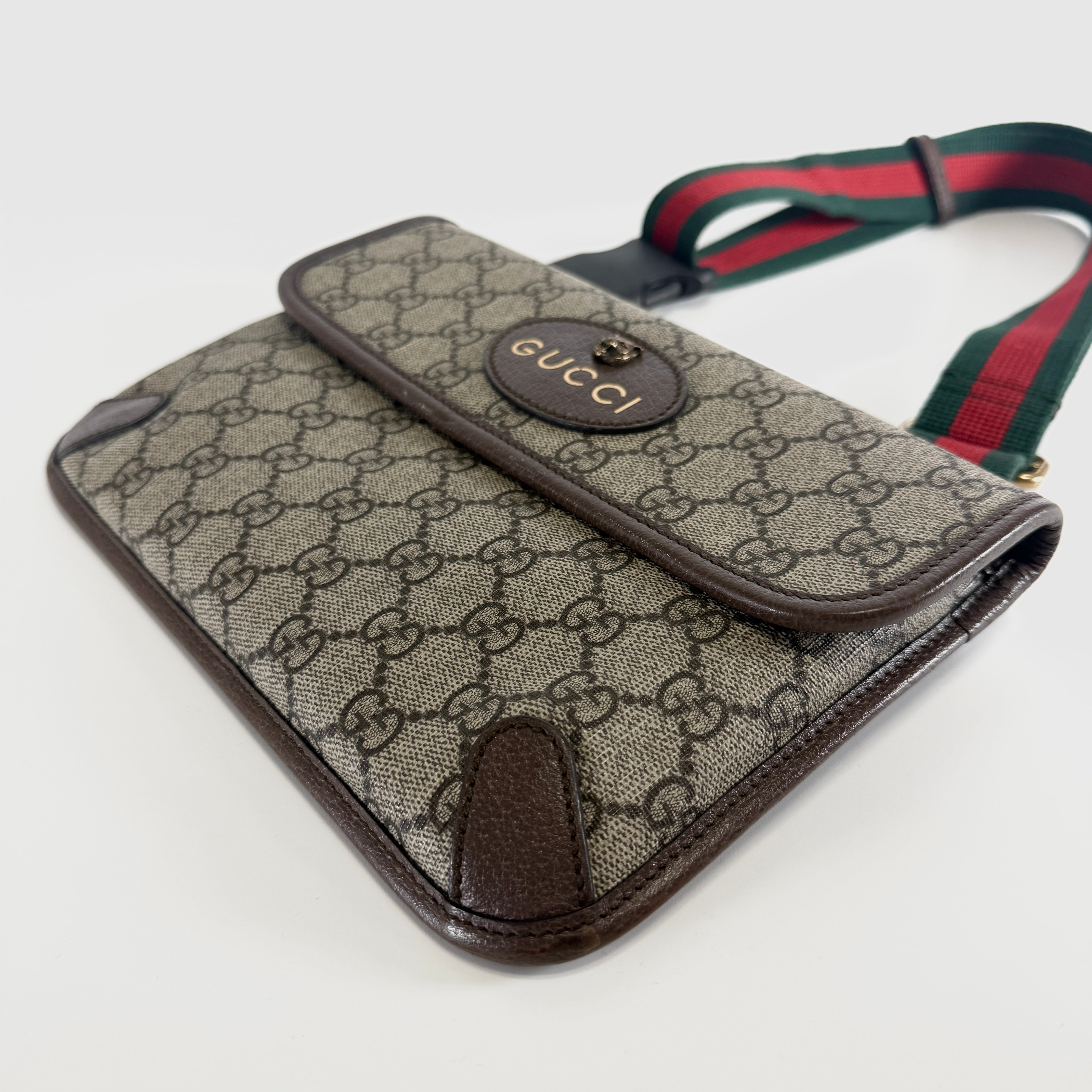 2606 secondhand GUCCI GG Supreme Tiger Head PVC× leather Waist pouch beige 493930