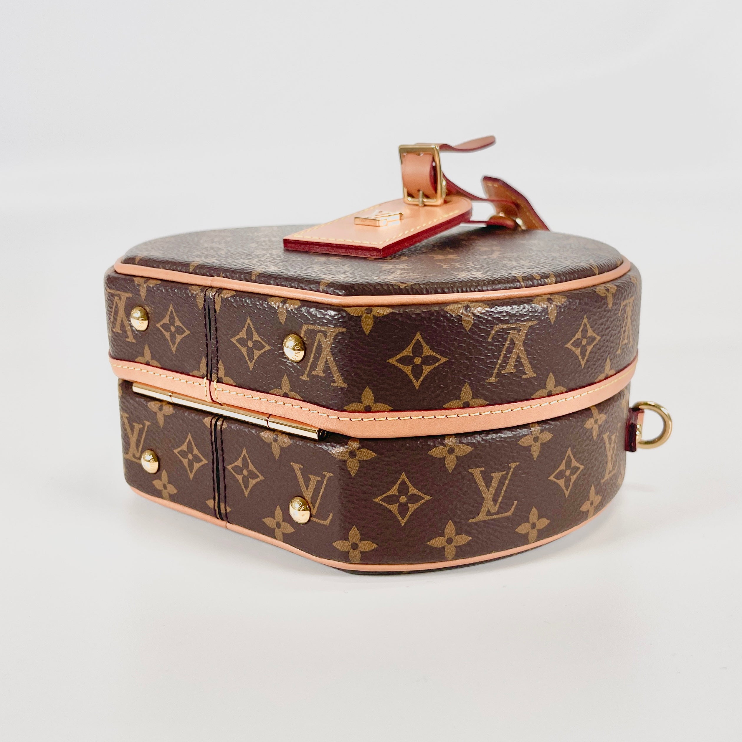 2604 secondhand LV Petite Boite