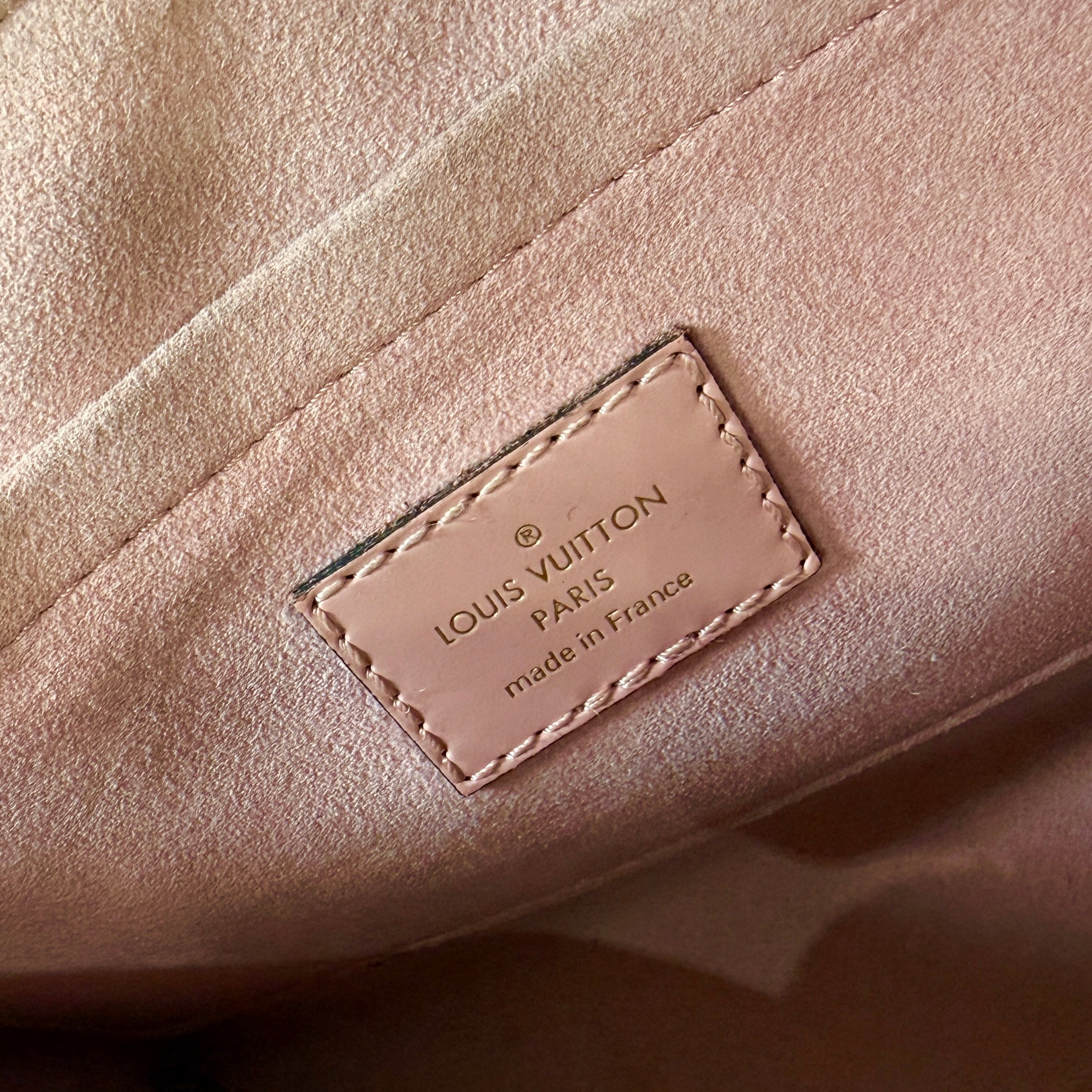 2606 secondhand LV Shoulder bag / Crossbody Bag Rocky