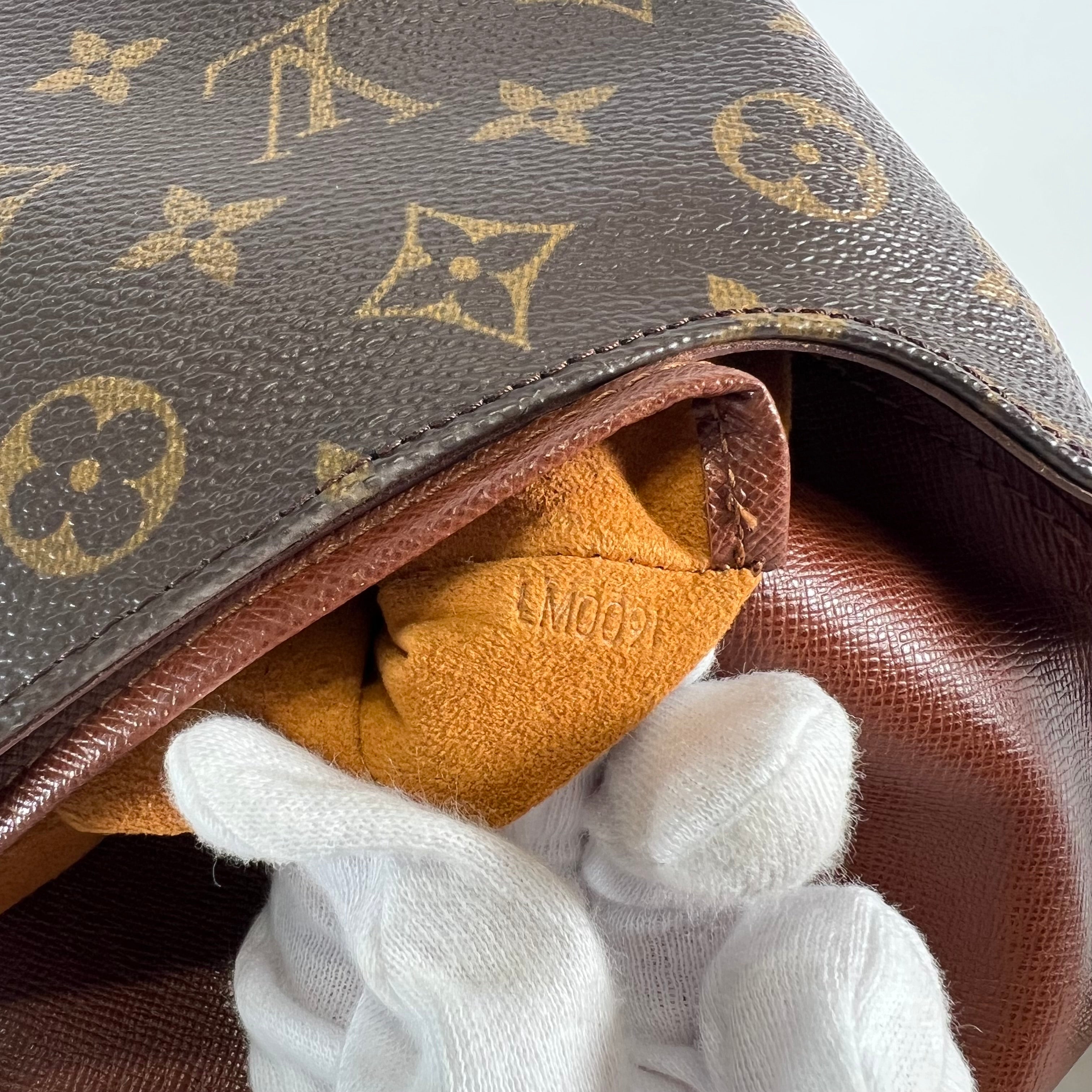 2606 secondhand LV Monogram Musette salsa short